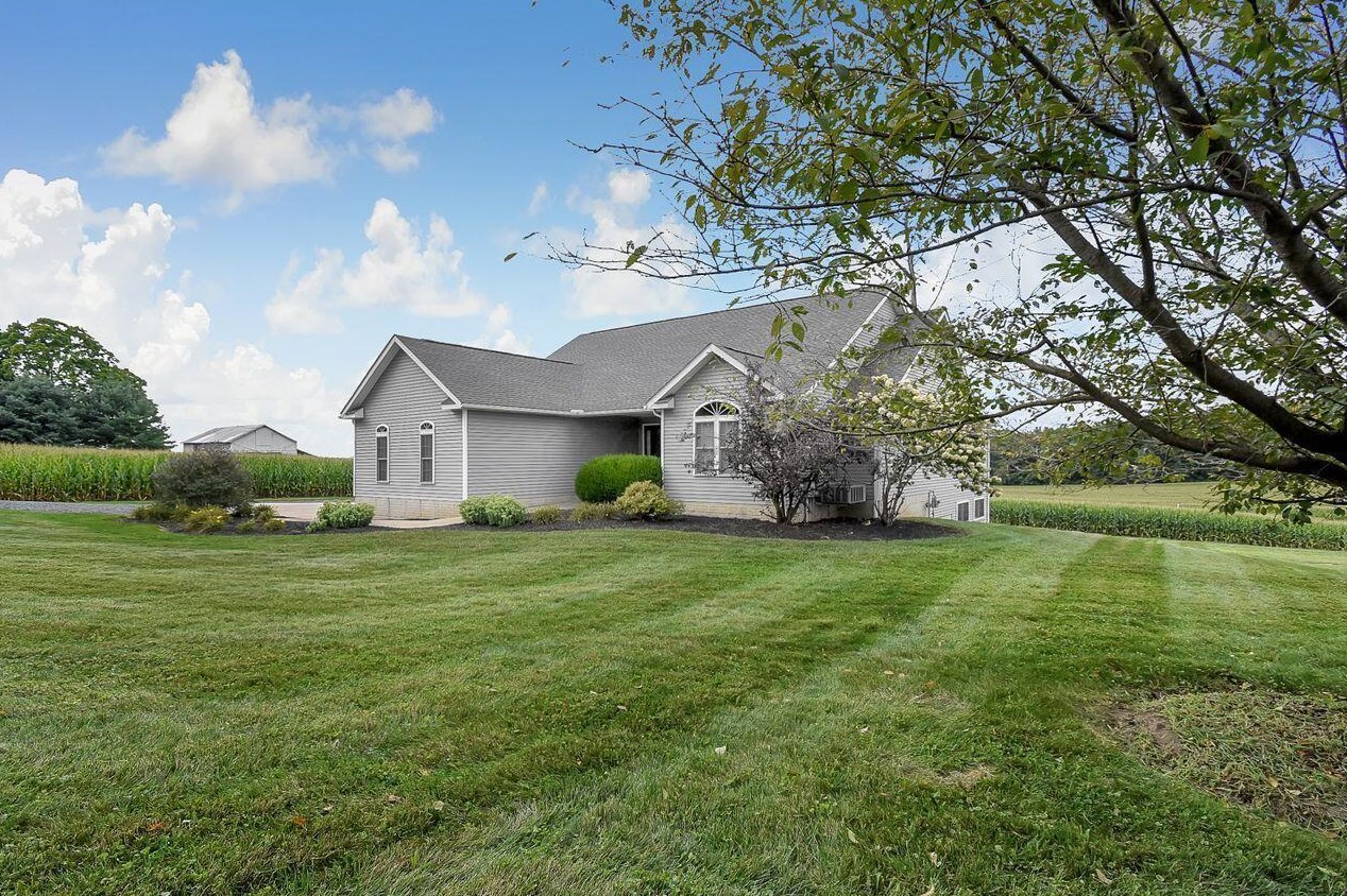 13921 Beckley Rd, Mount Vernon, OH 43050