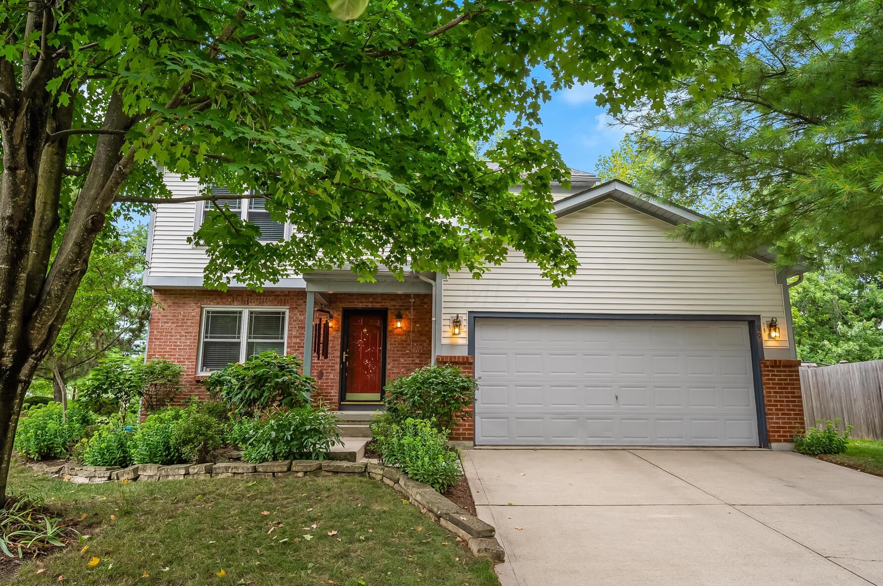 99 Providence Ln, Delaware, OH 43015