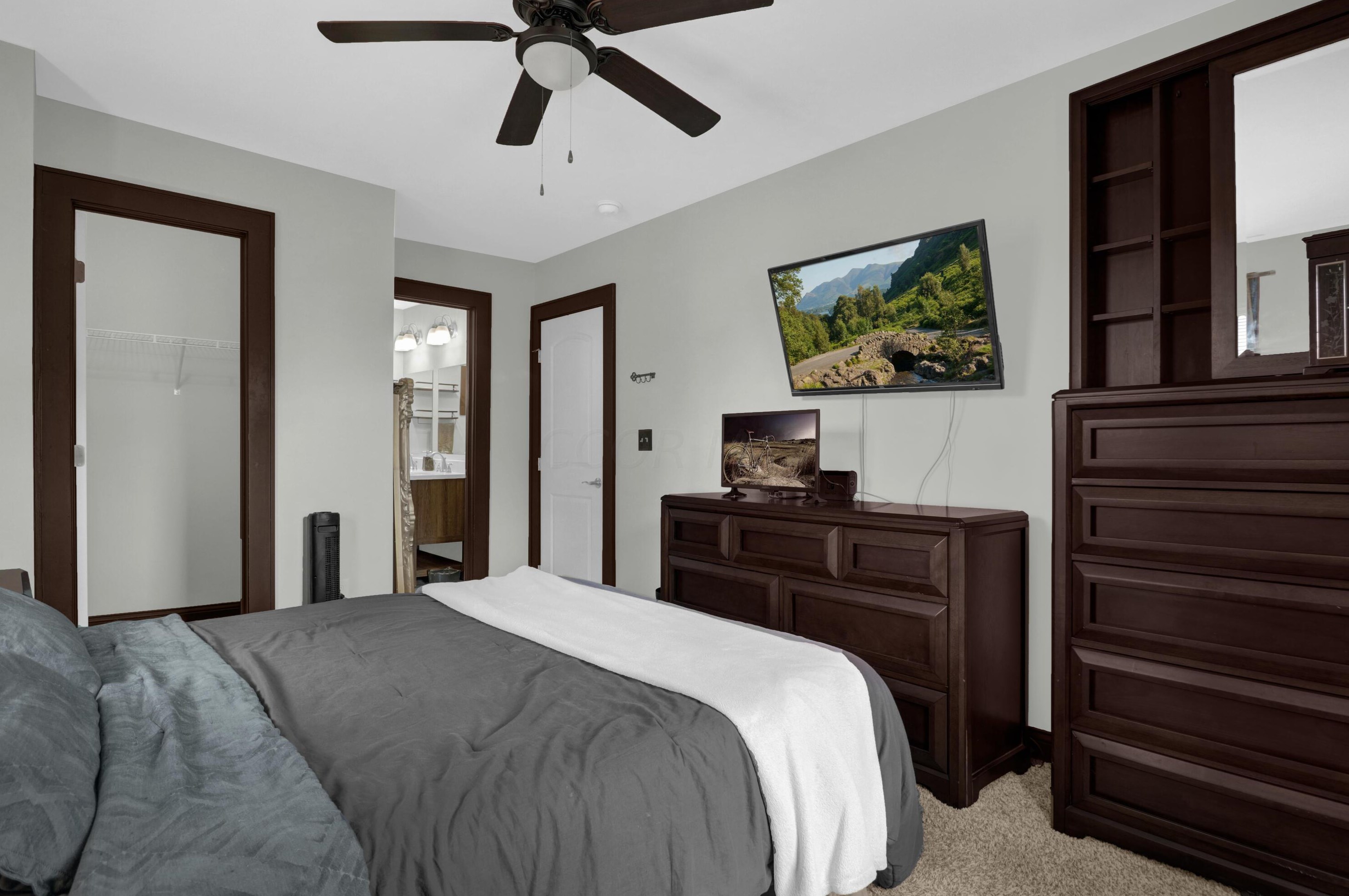 131 Eureka Ave, Columbus OH  43204-3205 exterior