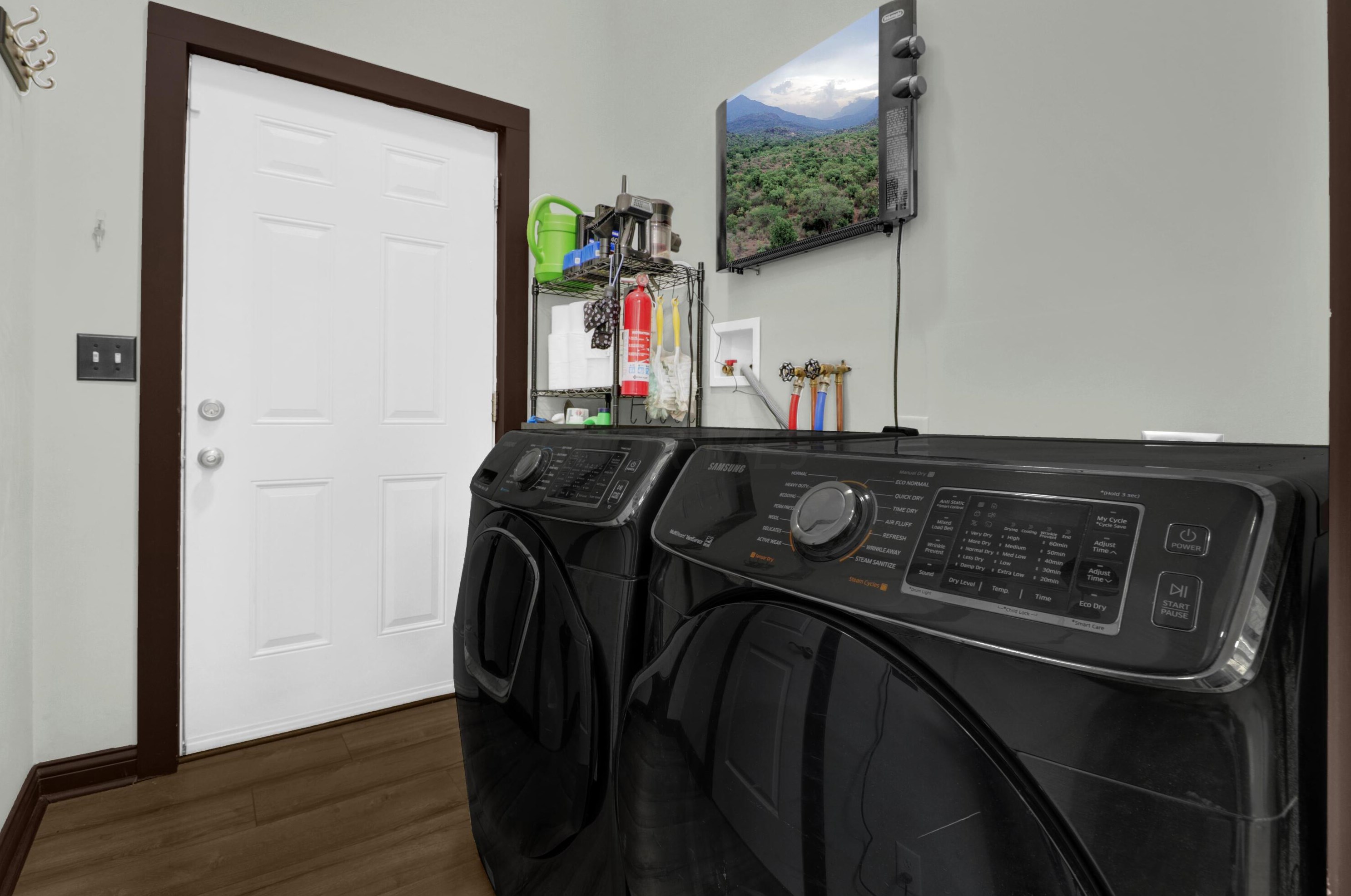 131 Eureka Ave, Columbus OH  43204-3205 exterior