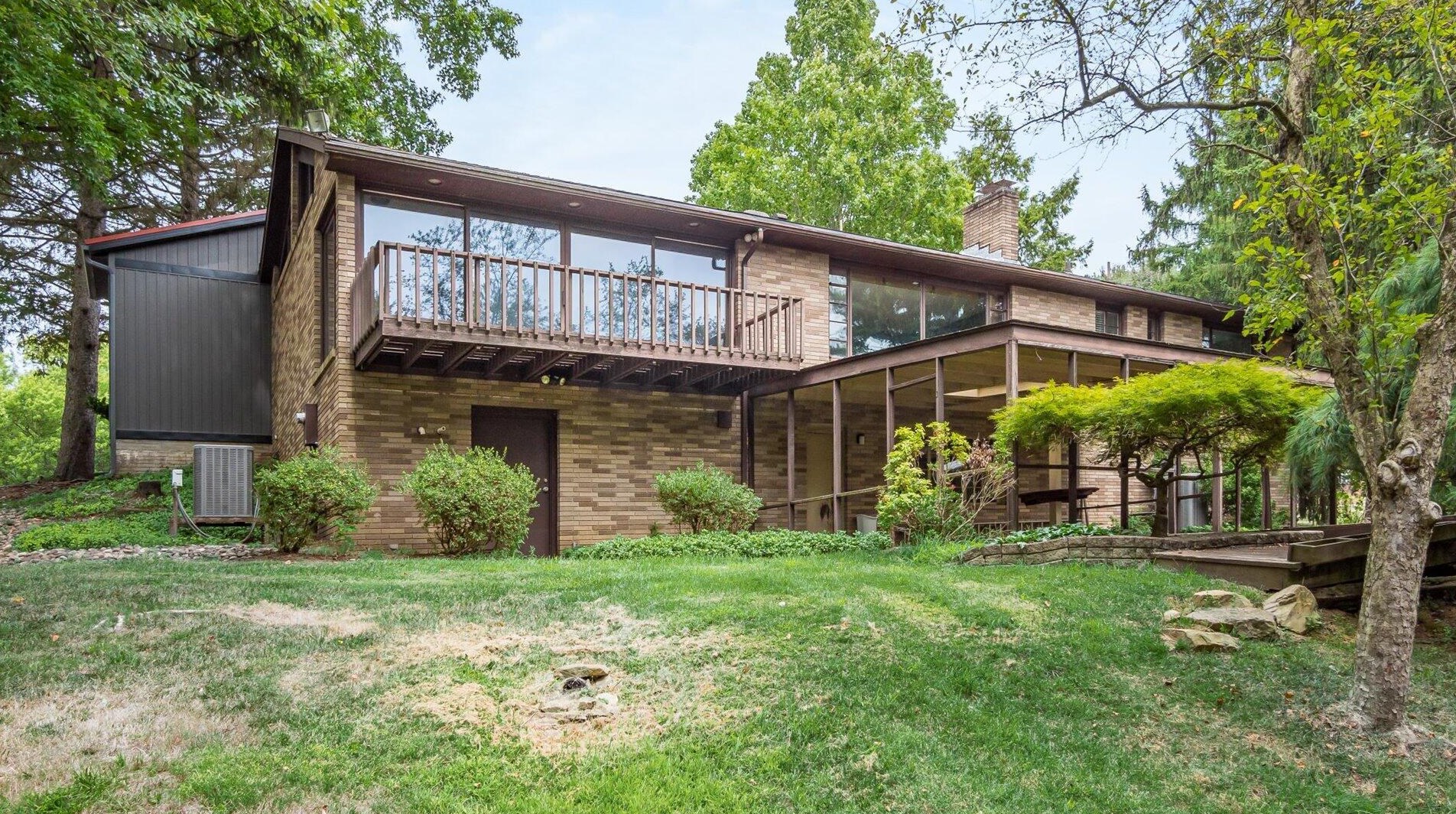 522 W Highland Dr, Zanesville, OH 43701