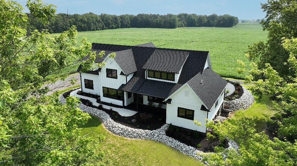 4951 Schwemly Rd, Bucyrus, OH 44820