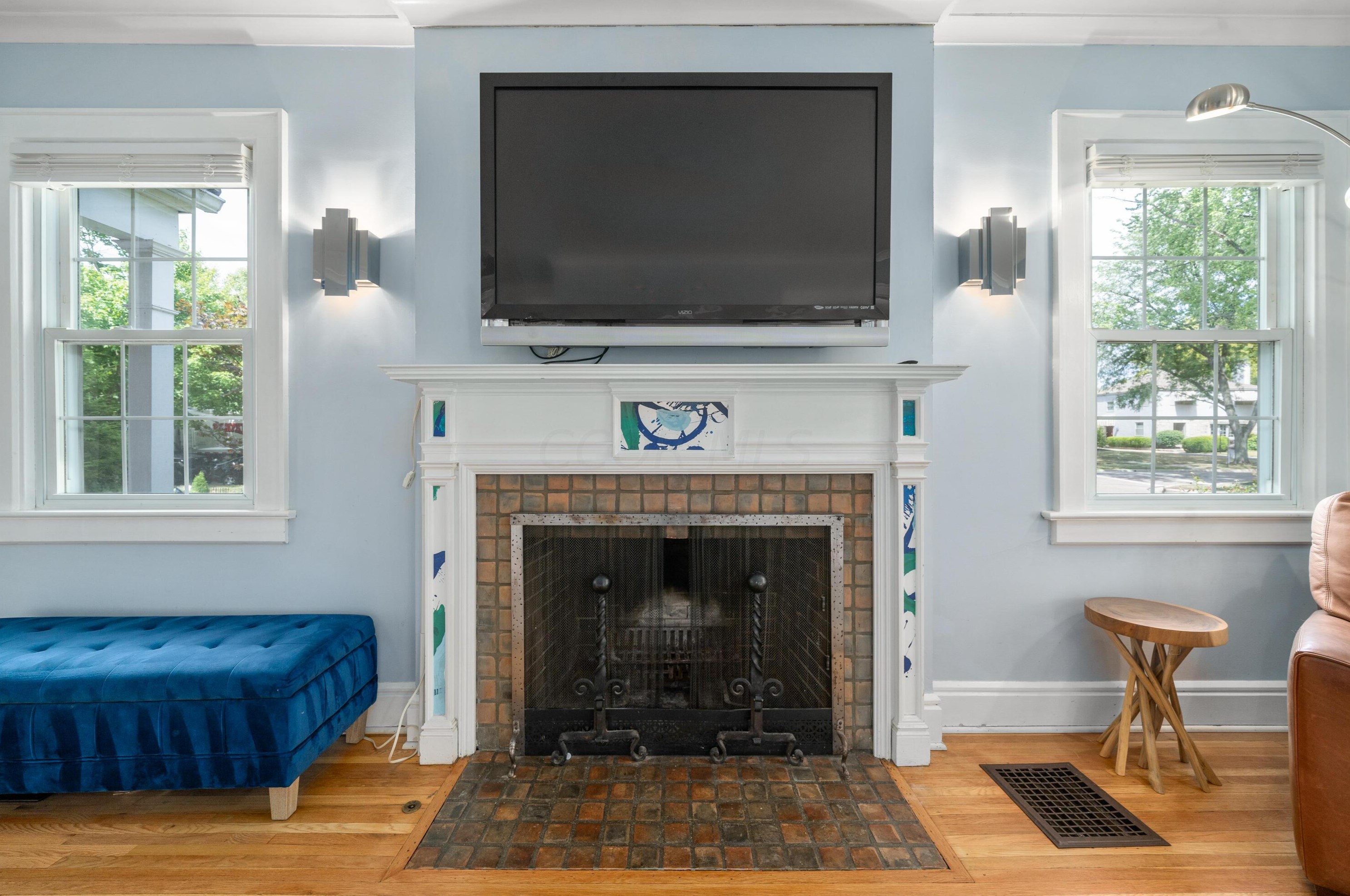 2615 Brentwood Rd, Columbus OH 43209-2218 exterior