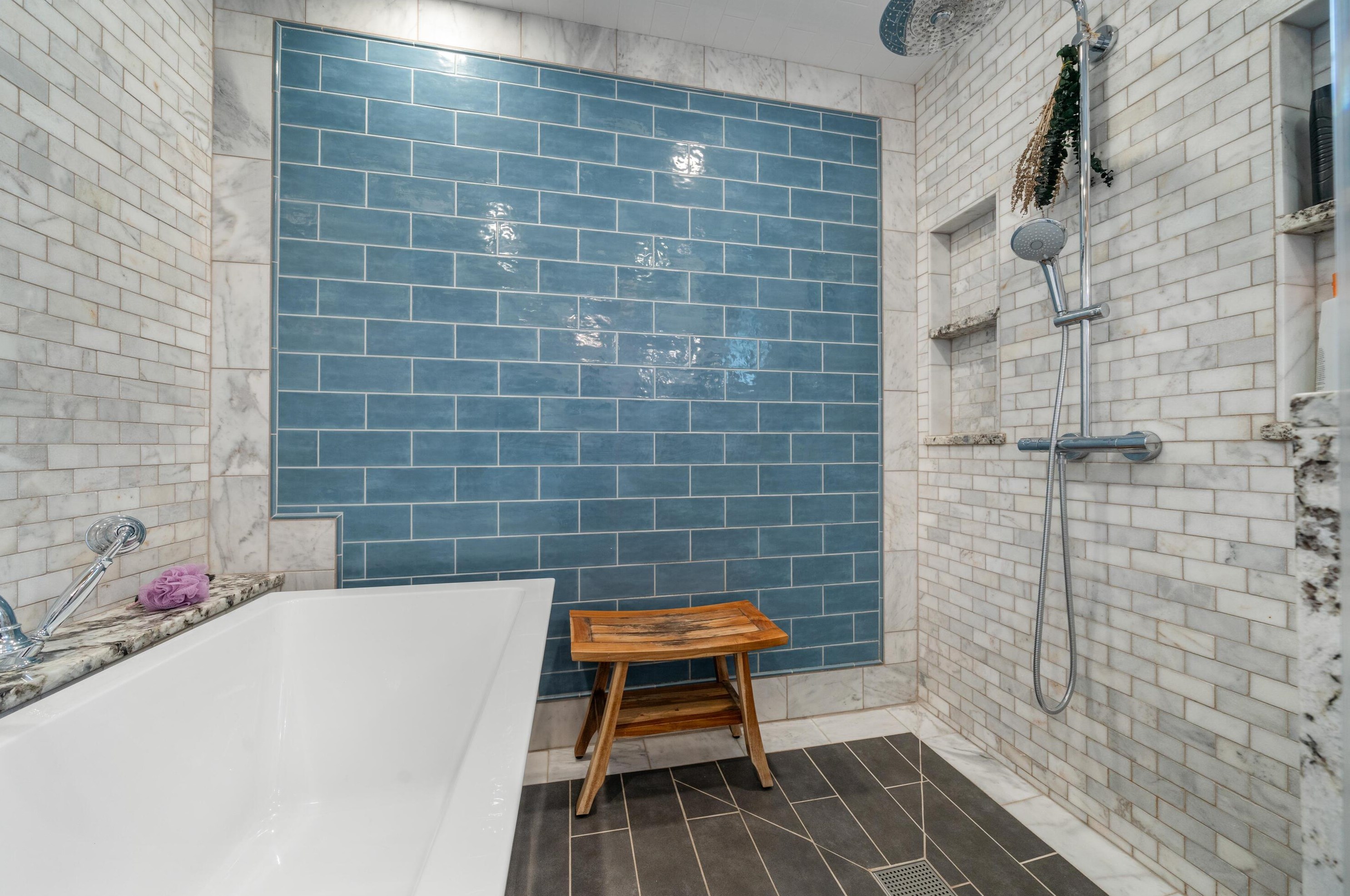 2615 Brentwood Rd, Columbus OH 43209-2218 exterior