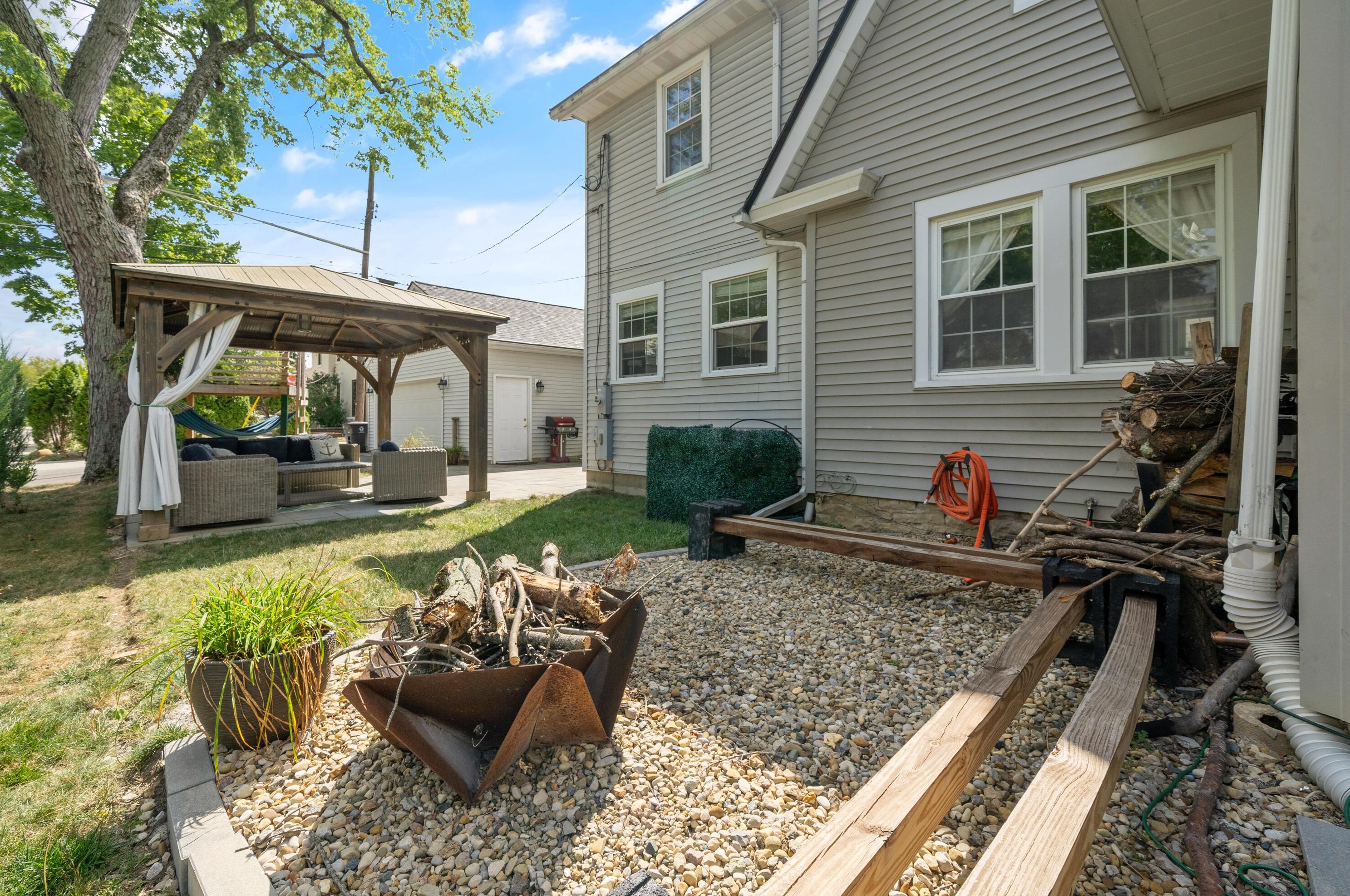 2615 Brentwood Rd, Columbus OH 43209-2218 exterior