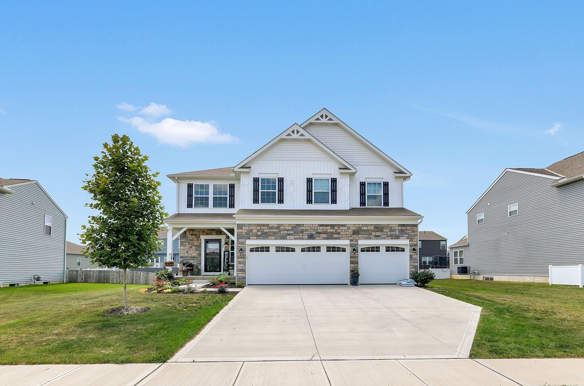 20 Thoreau Dr, Ashville, OH 43103