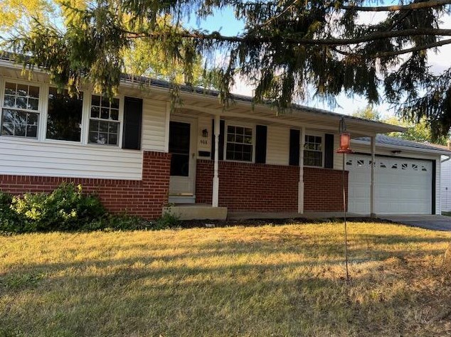 908 Maurine Dr, Columbus, OH 43228-3118