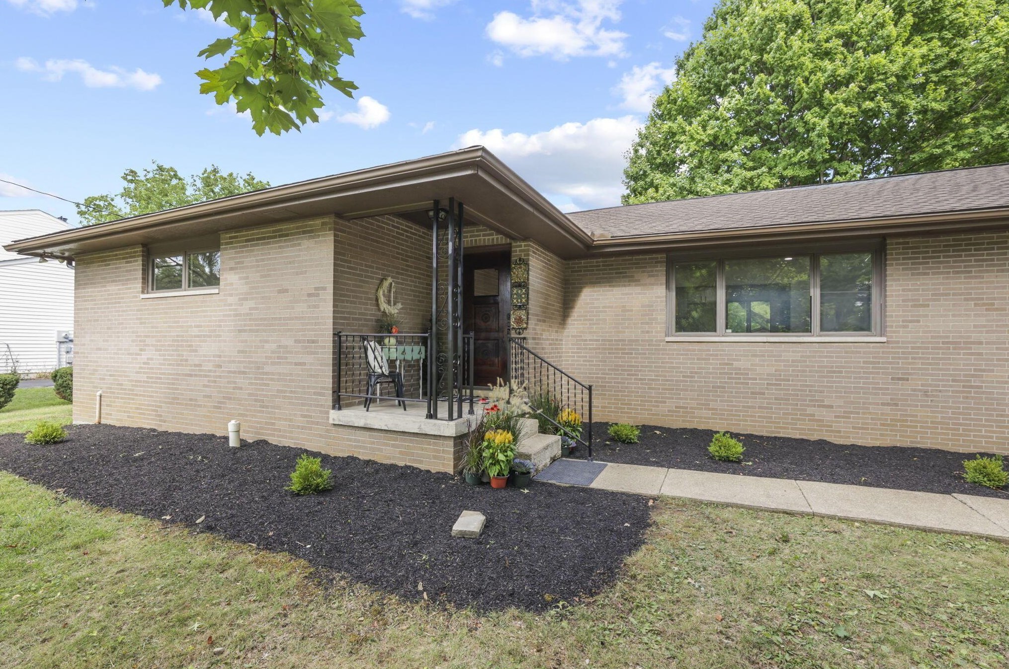80 Pleasant View Dr, Blacklick, OH 43004