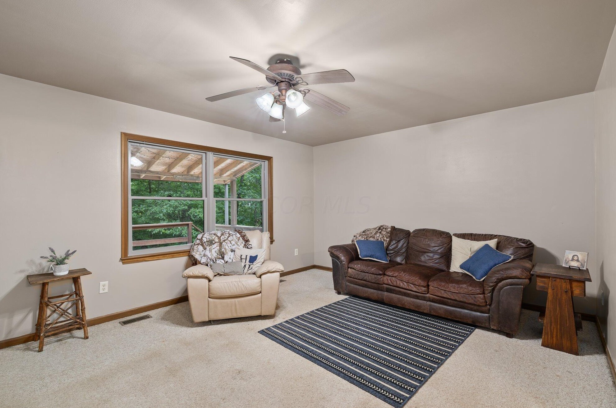 28590 Coshocton Rd, Howard, OH 43028