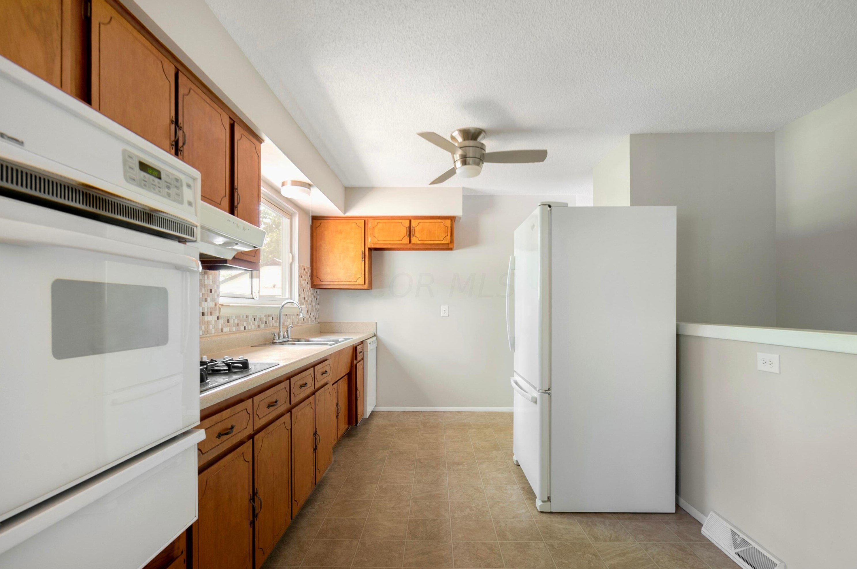 5132 Botsford Dr, Columbus OH 43232-4507 exterior