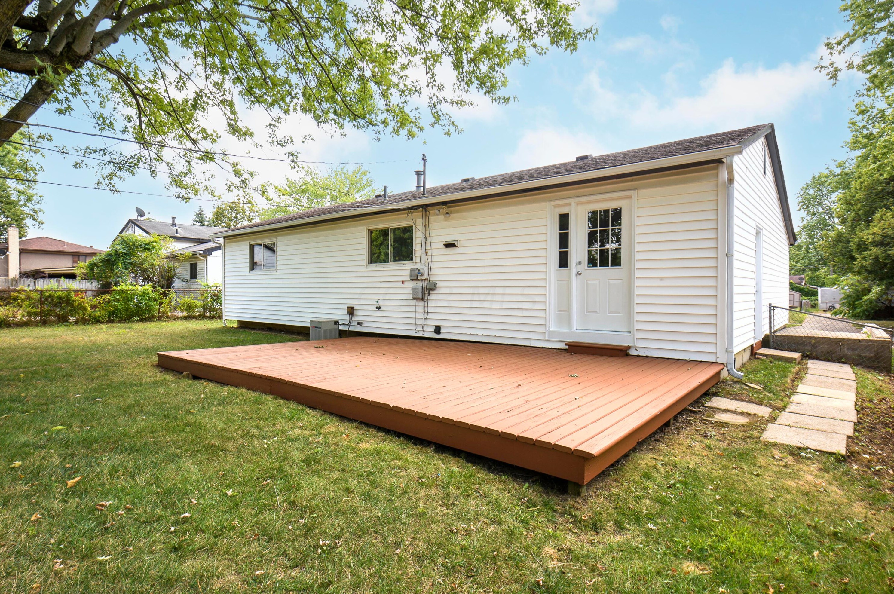 5132 Botsford Dr, Columbus OH 43232-4507 exterior