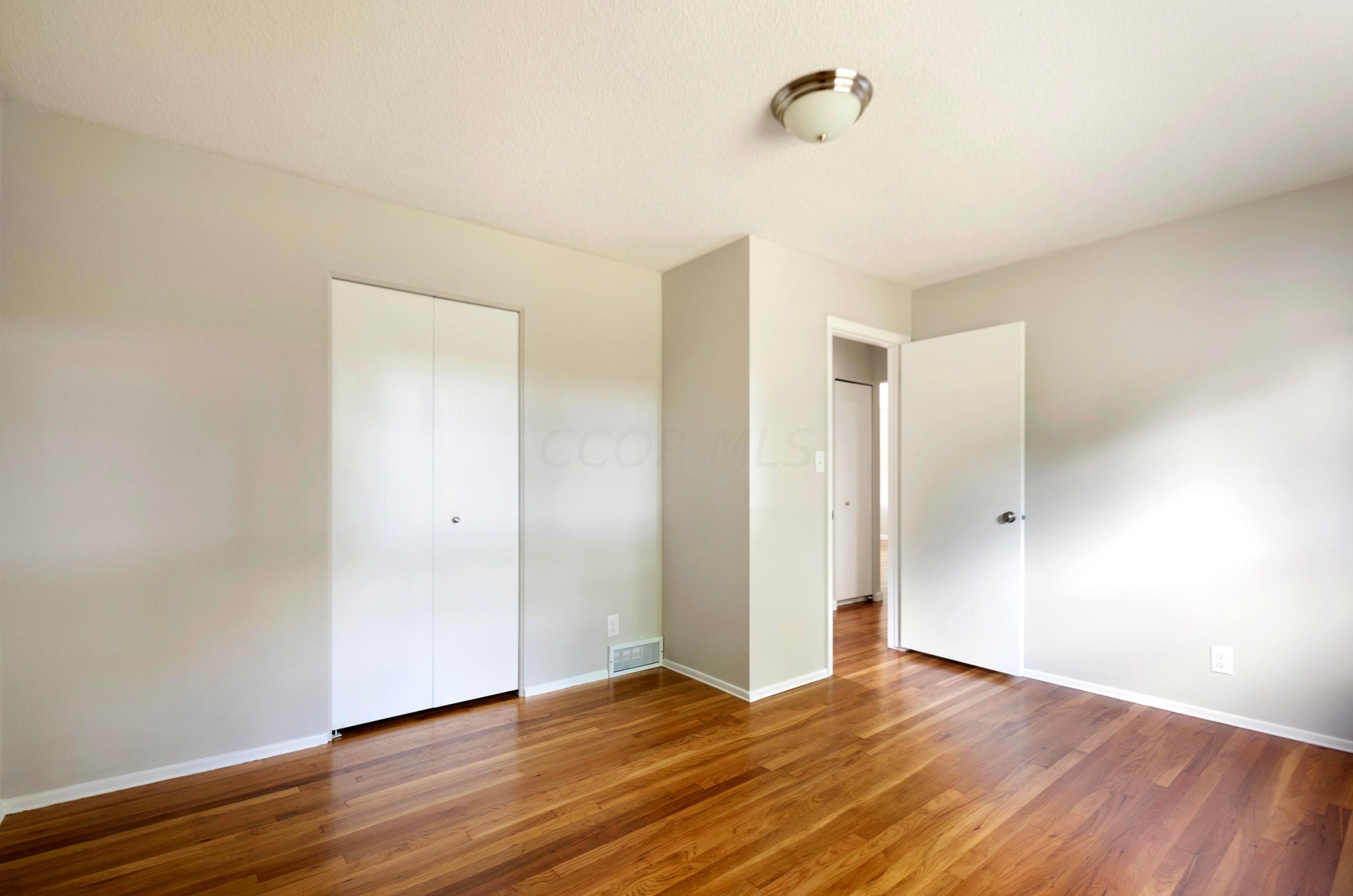 5132 Botsford Dr, Columbus OH 43232-4507 exterior