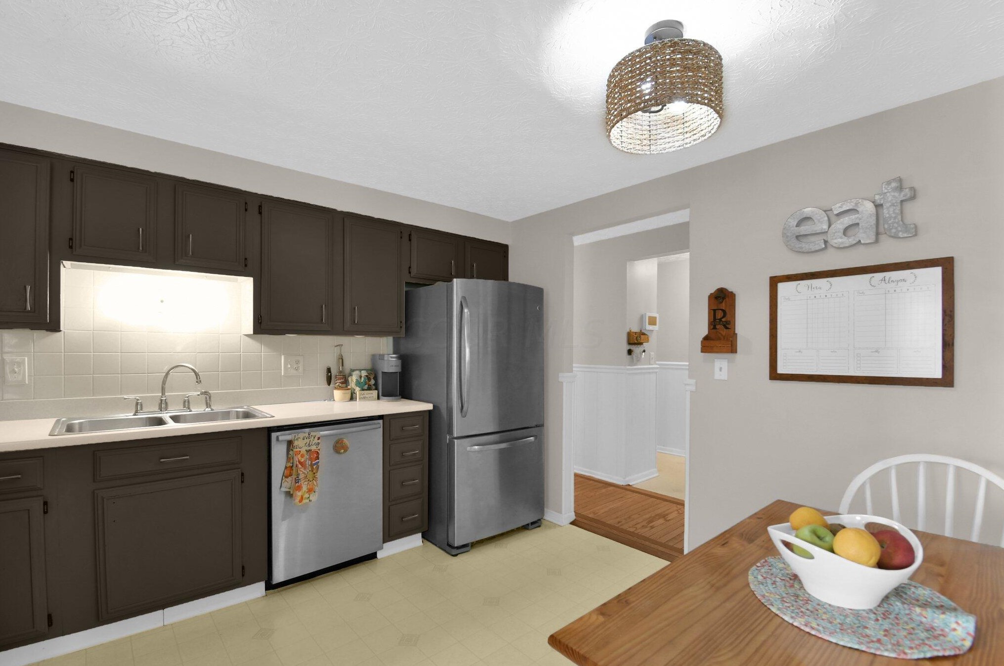 3884 Quail Holw Dr, Columbus OH 43228-9683 exterior