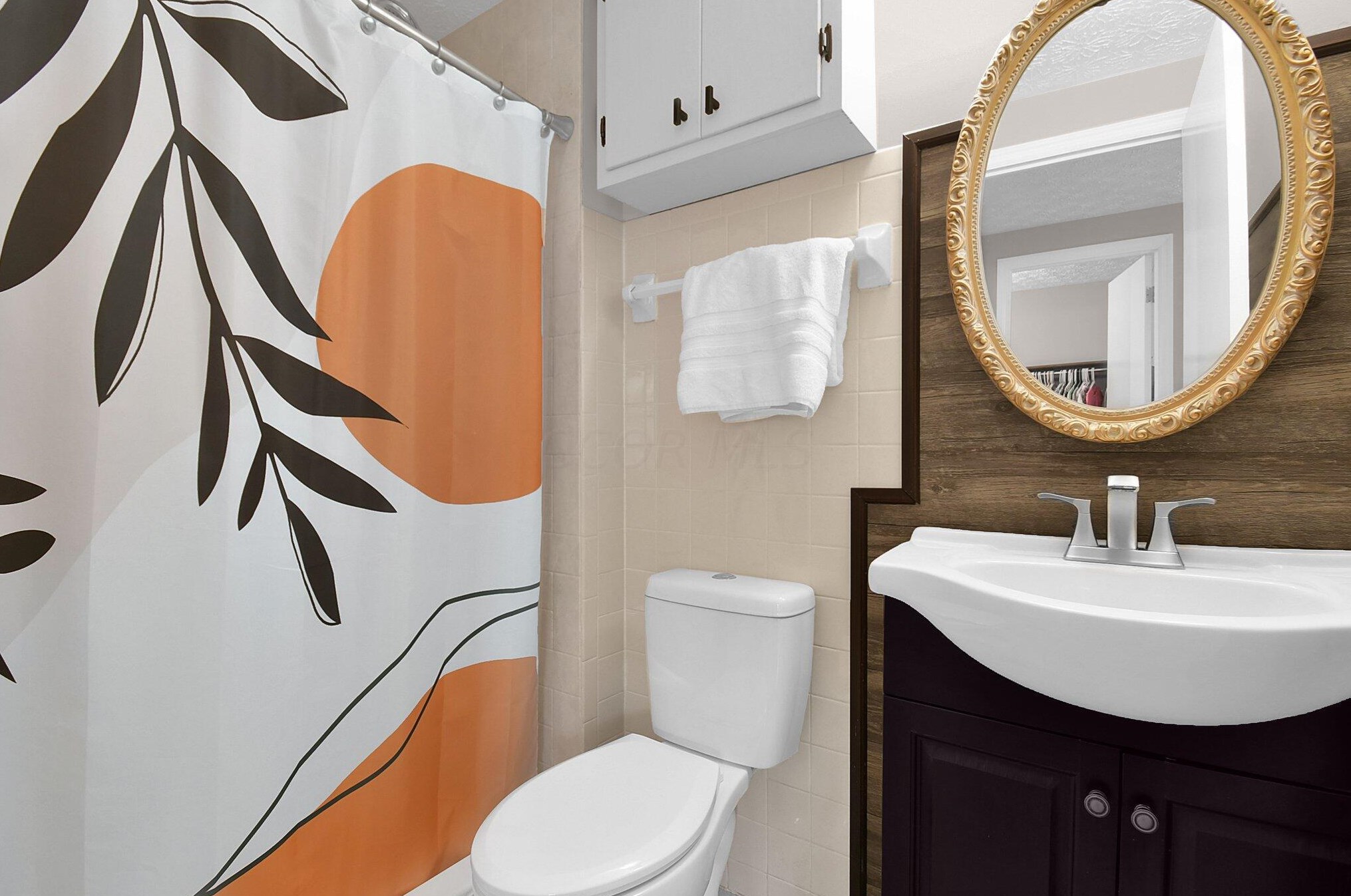 3884 Quail Holw Dr, Columbus OH 43228-9683 exterior