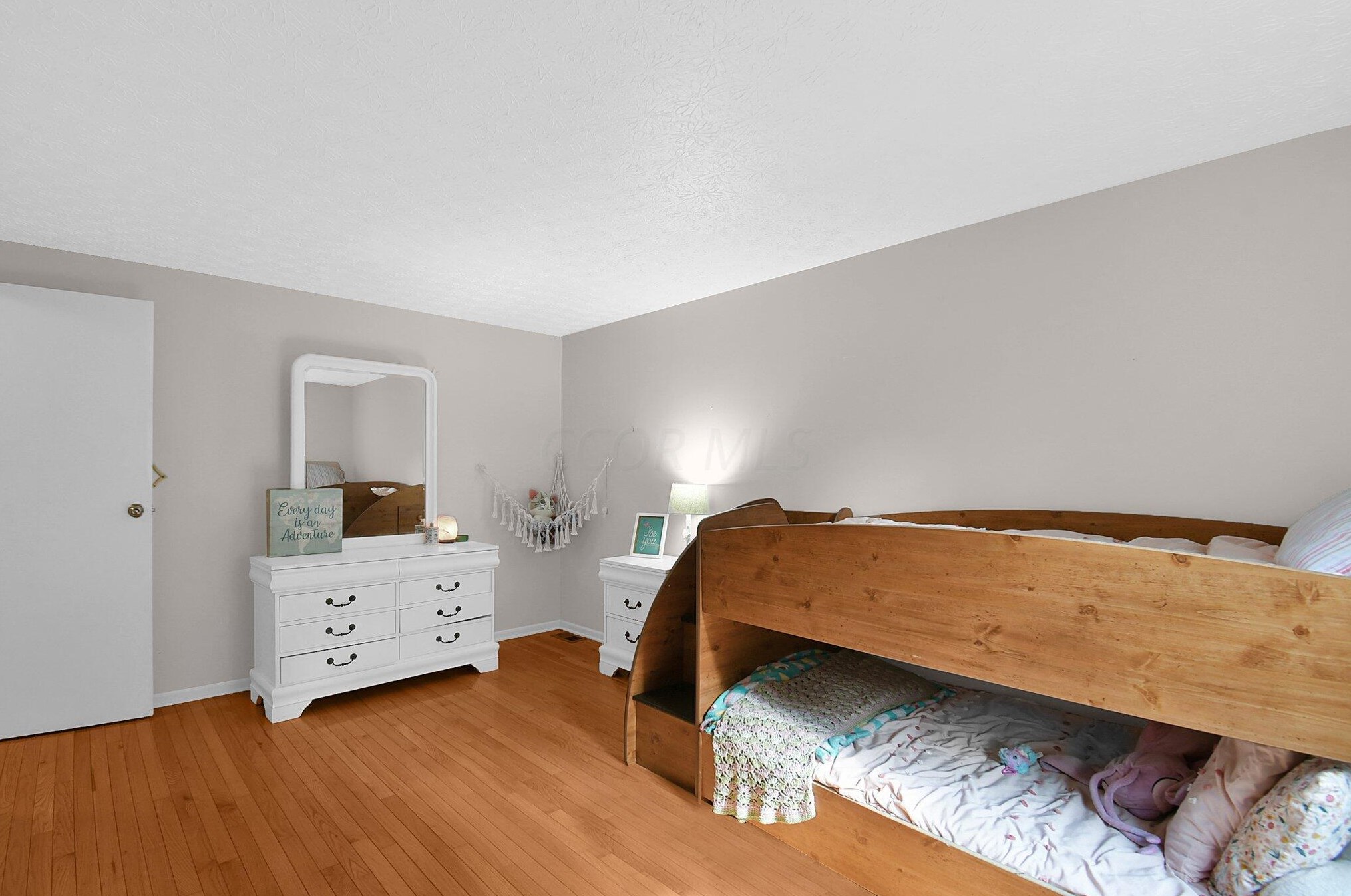 3884 Quail Holw Dr, Columbus OH 43228-9683 exterior