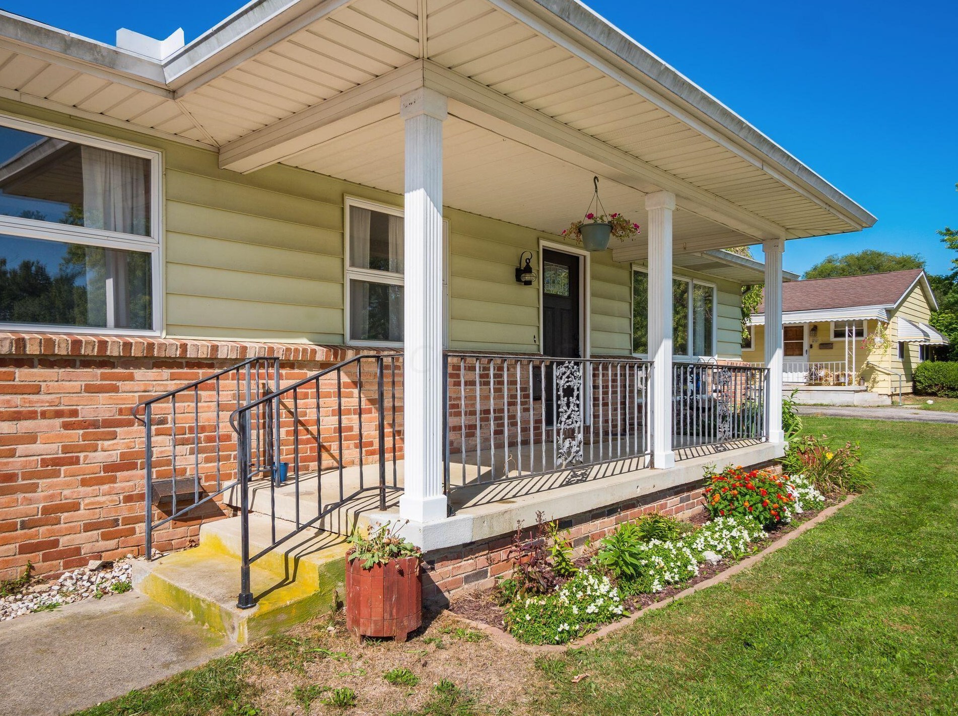 53 Arlington Ave, London, OH 43140