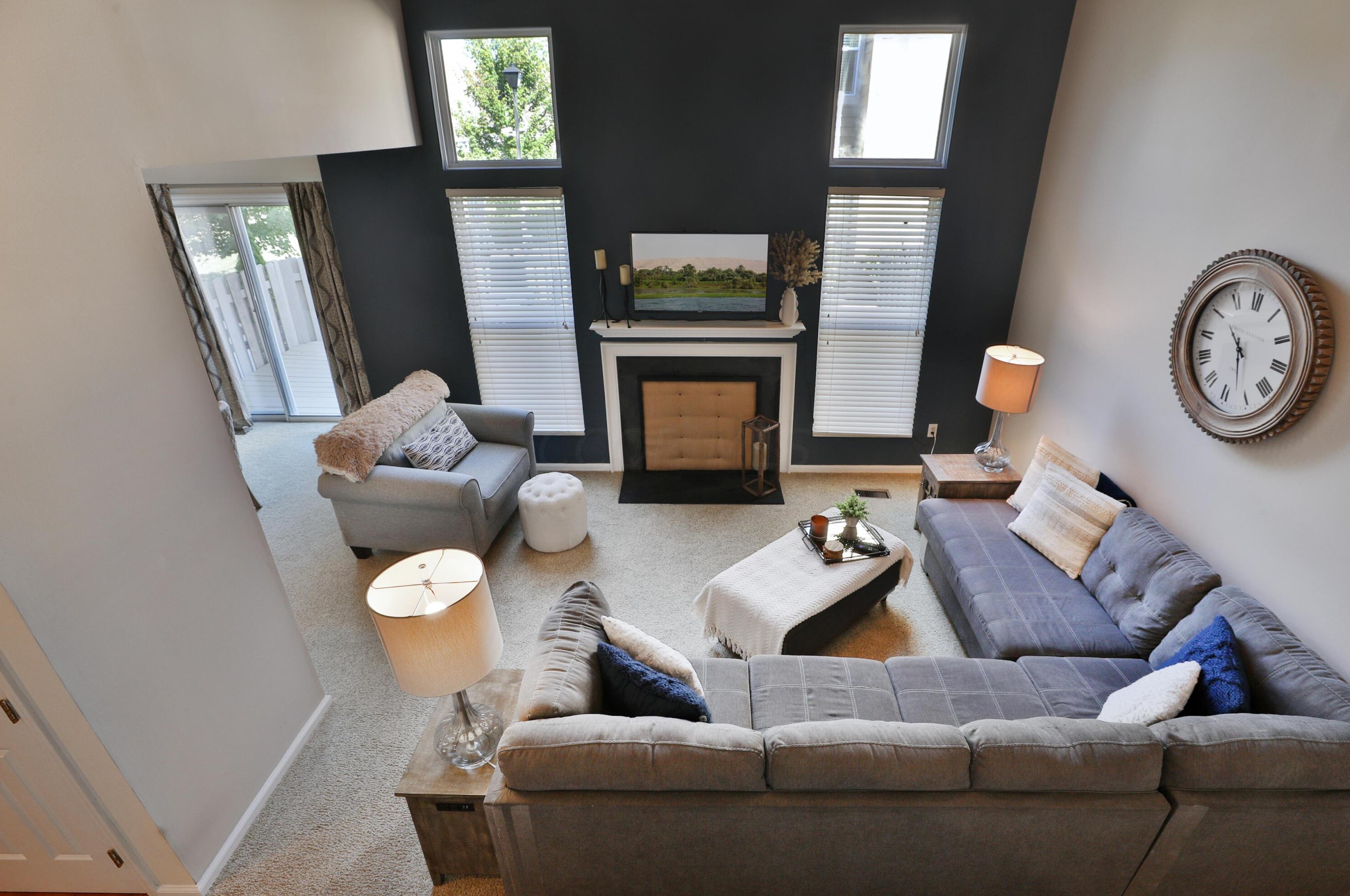 3387 Fishinger Mill Dr, Hilliard OH 43026-9306 exterior