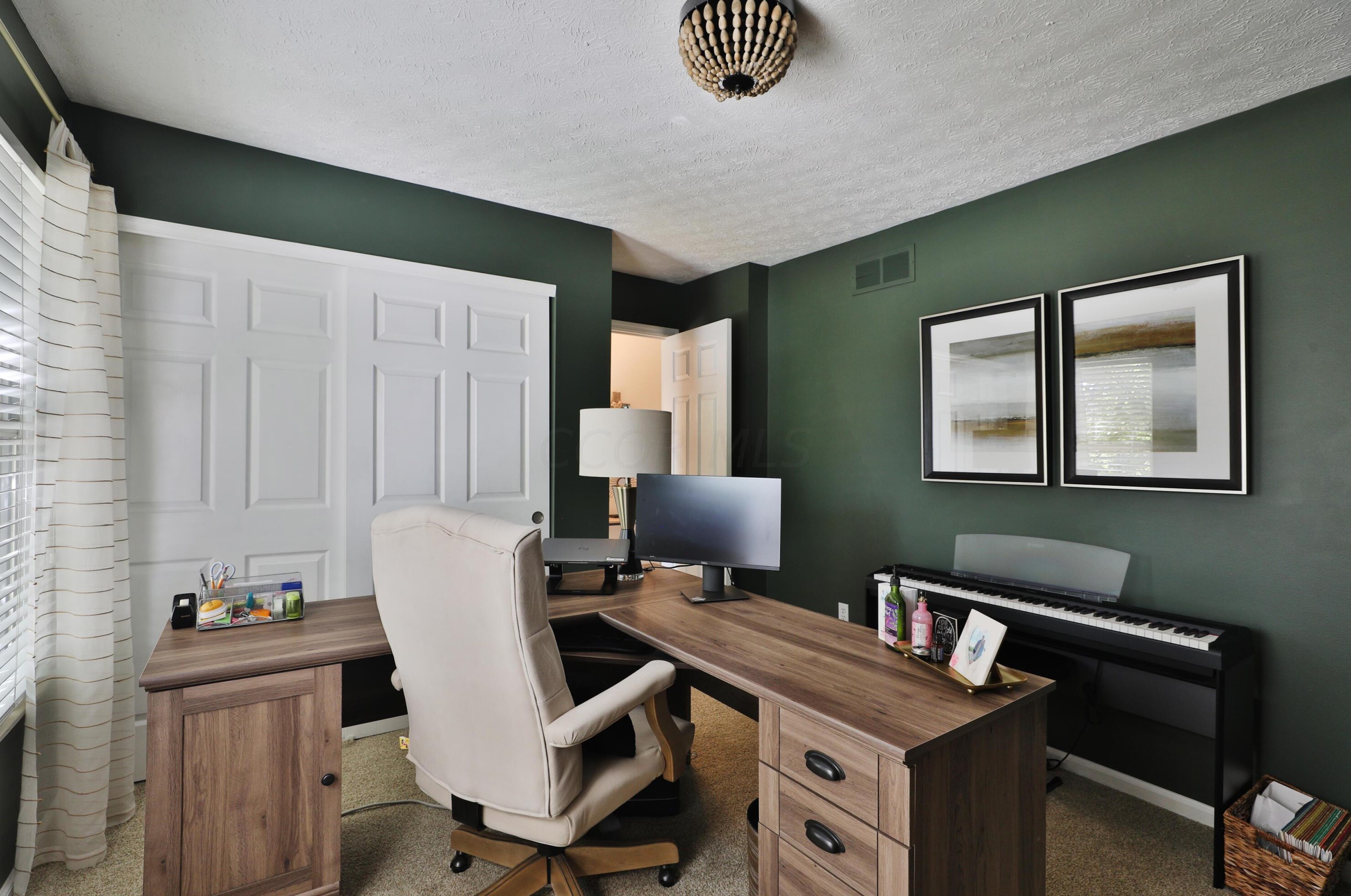 3387 Fishinger Mill Dr, Hilliard OH 43026-9306 exterior