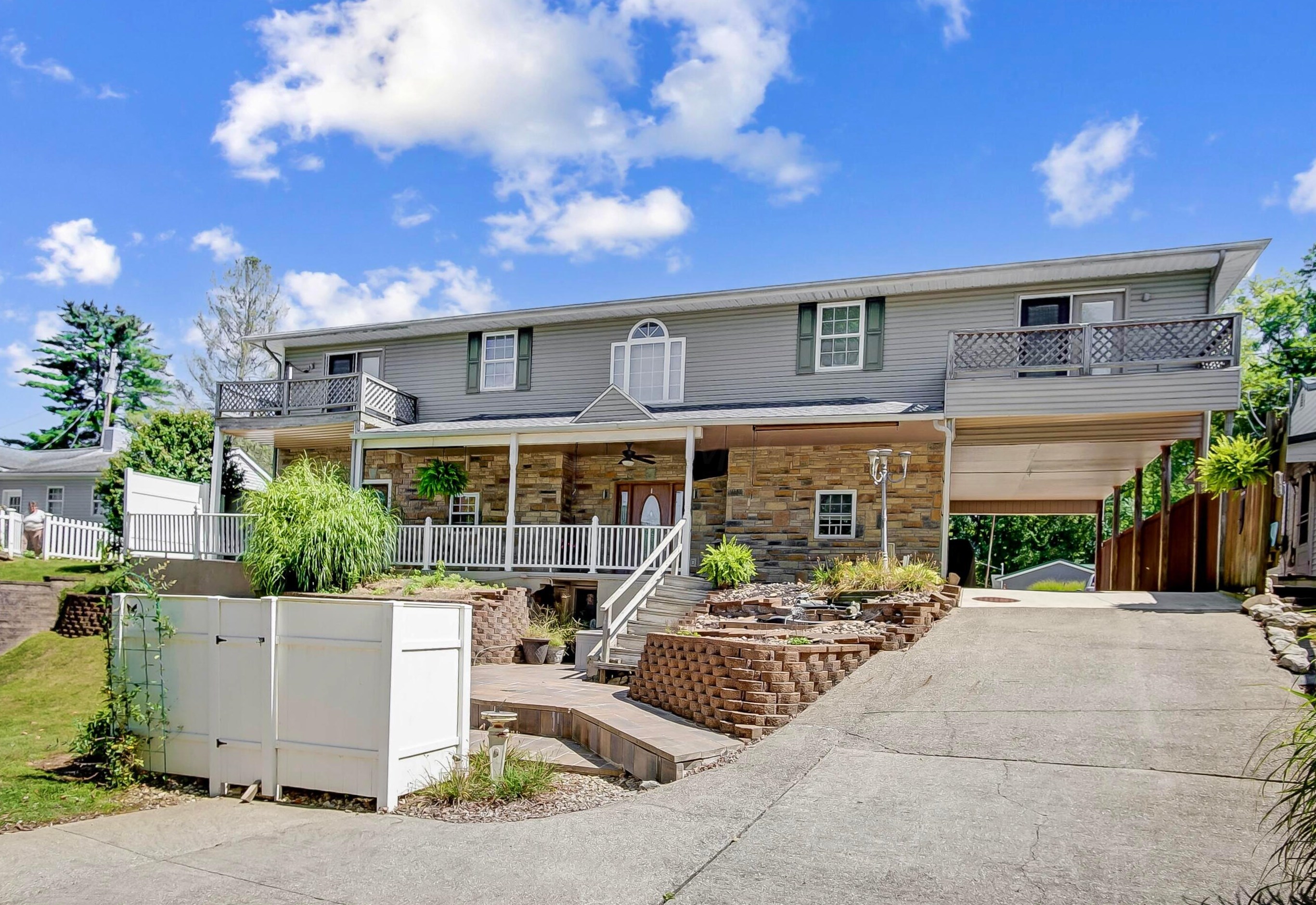 3025 Virginia Ave, Zanesville, OH 43701