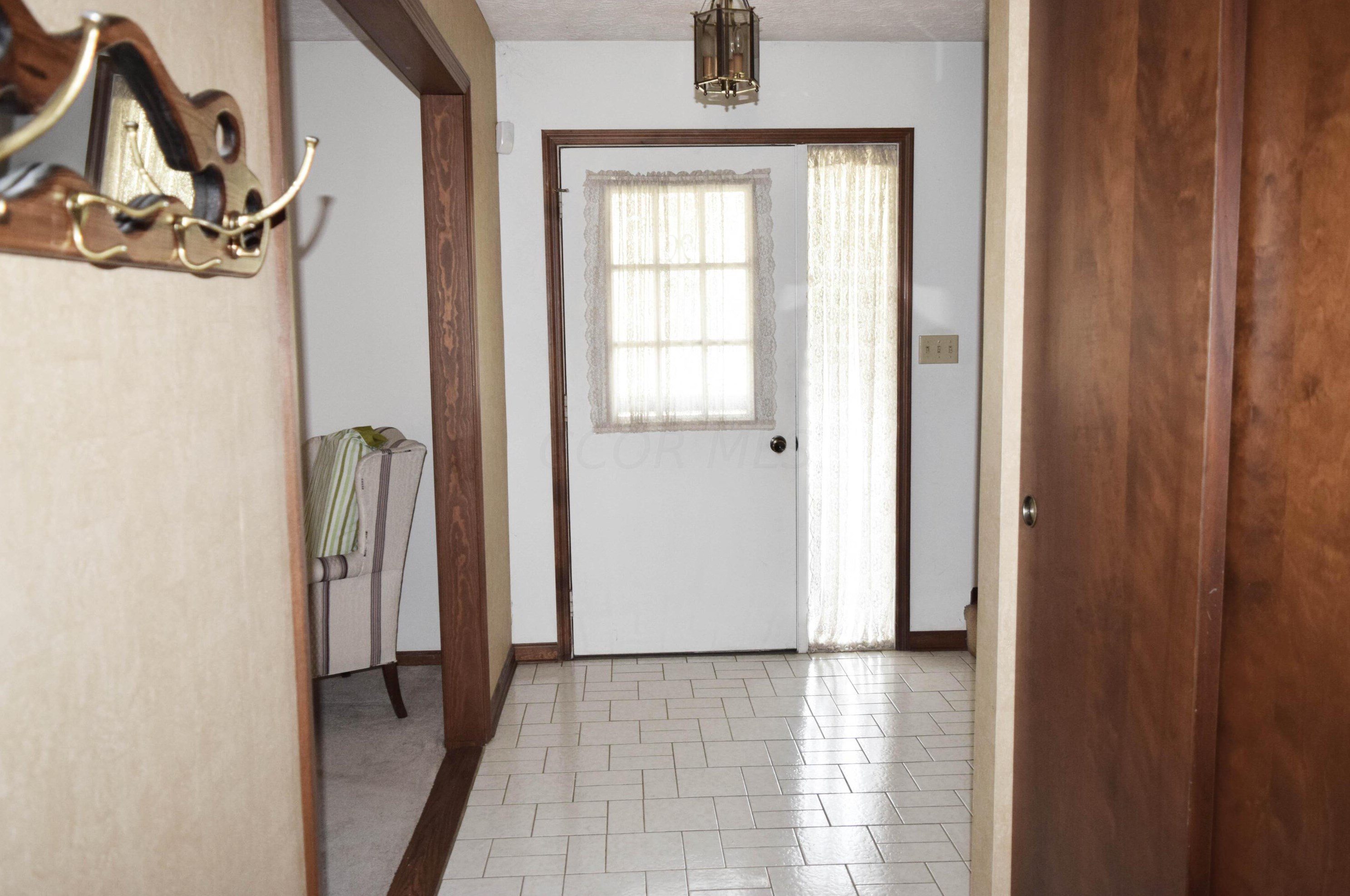 443 Round Up Dr, Galloway, OH 43119