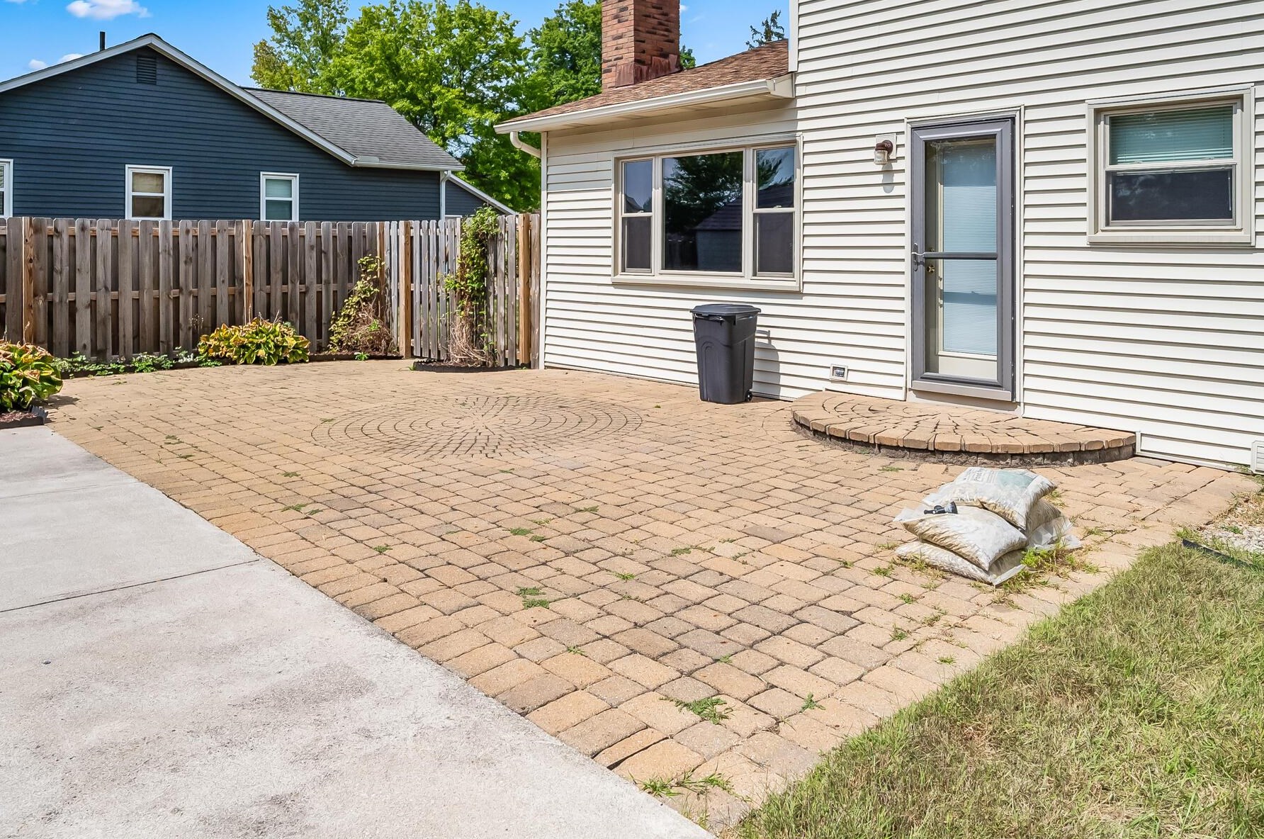 192 Curly Smart Cir, Delaware, OH 43015