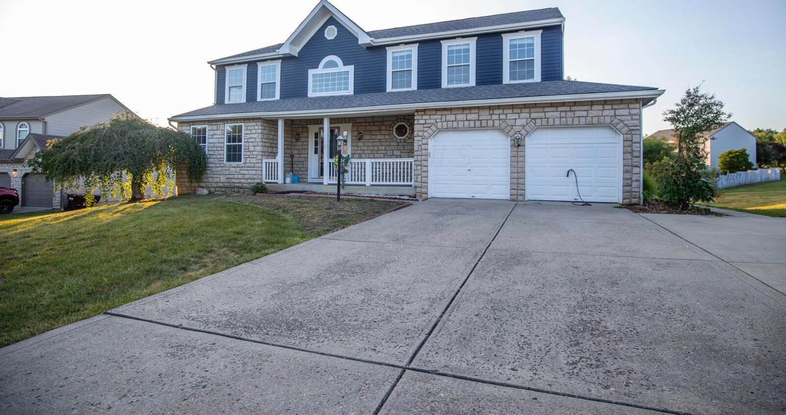 52 S Bend Ct, Pataskala, OH 43062