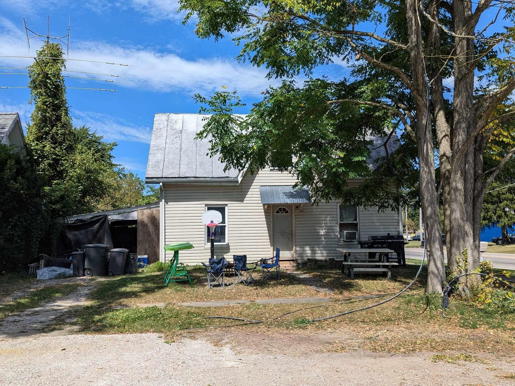 101 W Arnold St, Crestline, OH 44827