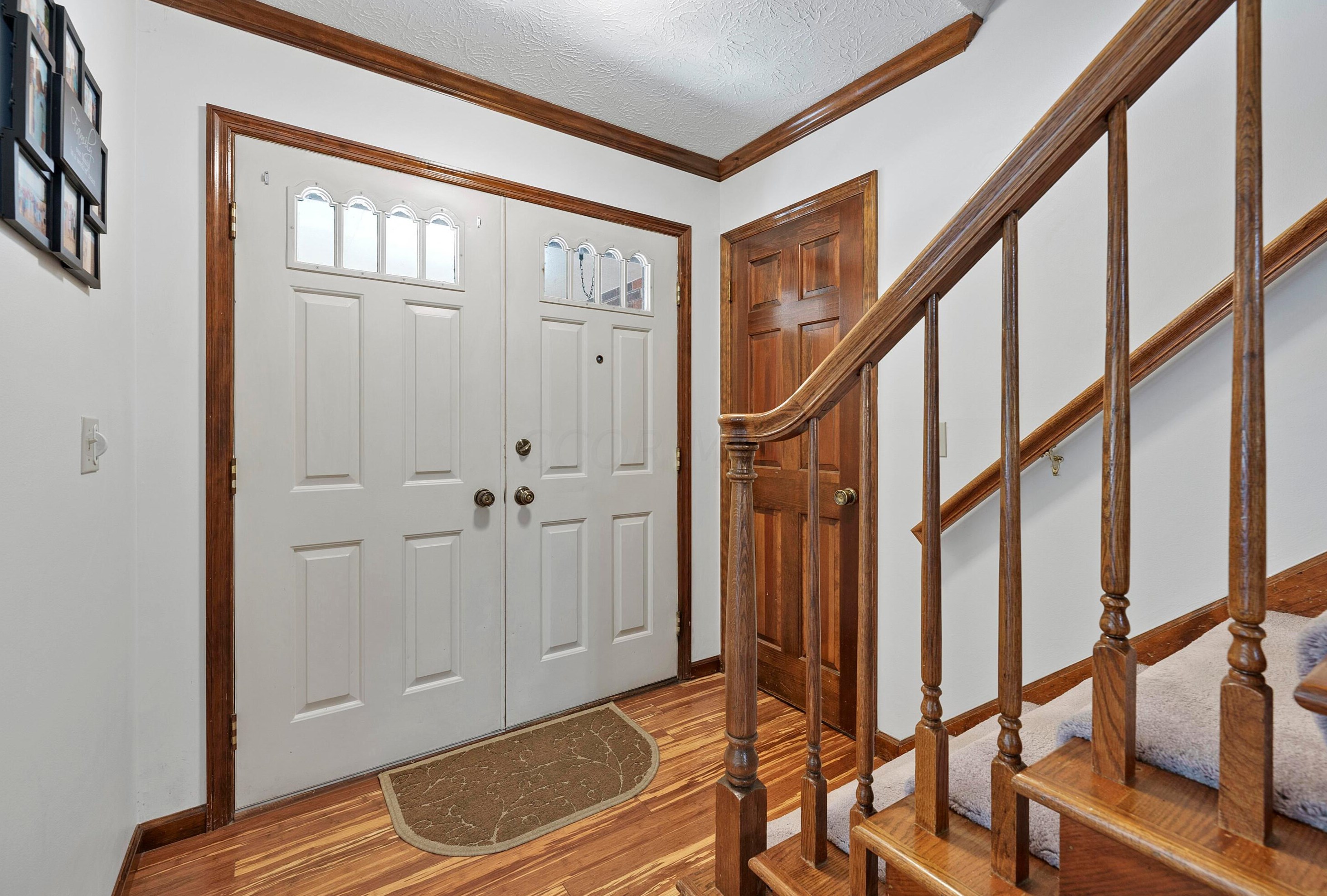 150 Walcreek Dr, Columbus, OH 43230-2161