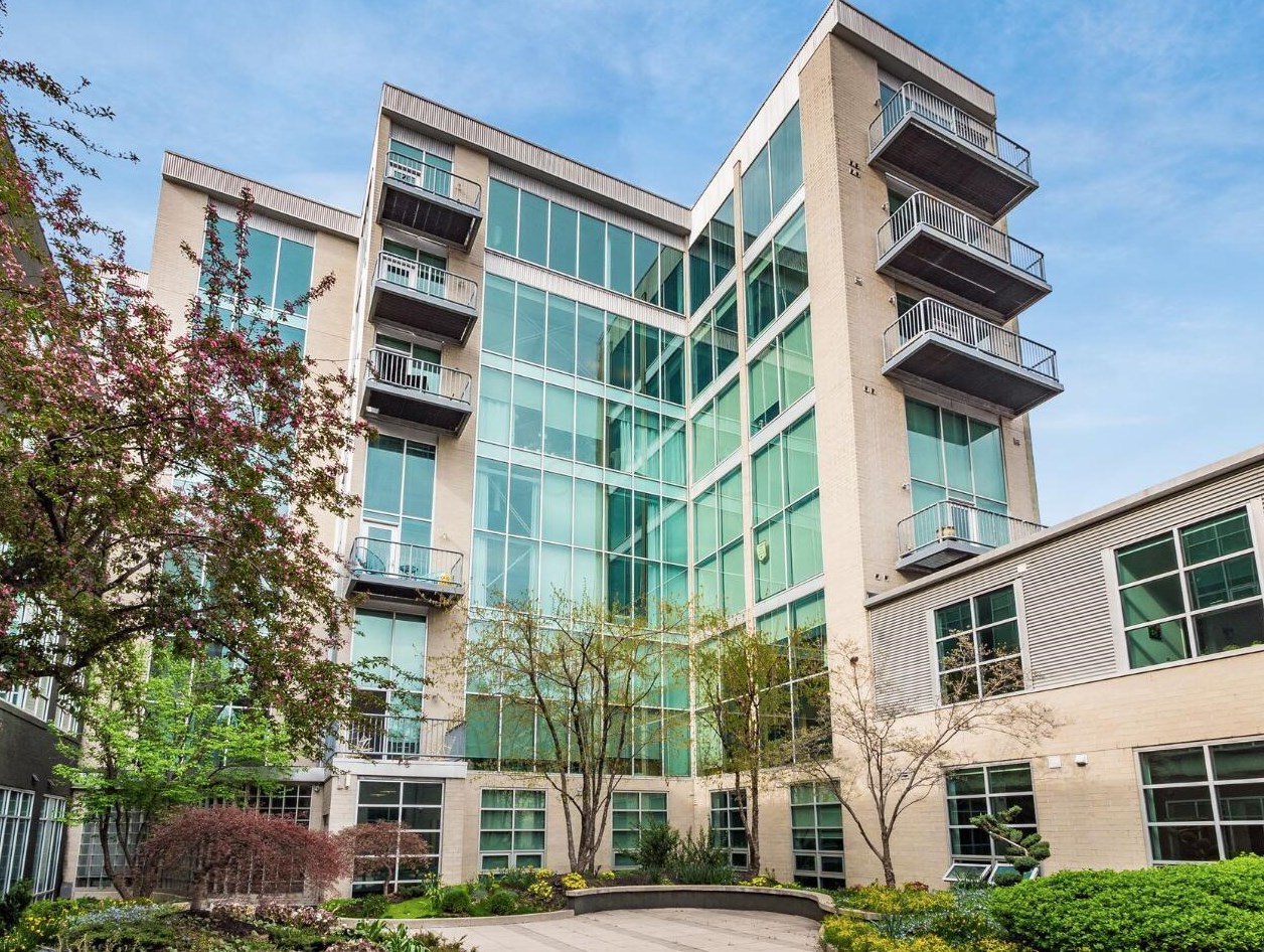 60 Spring St, Columbus OH  43215-7520 exterior