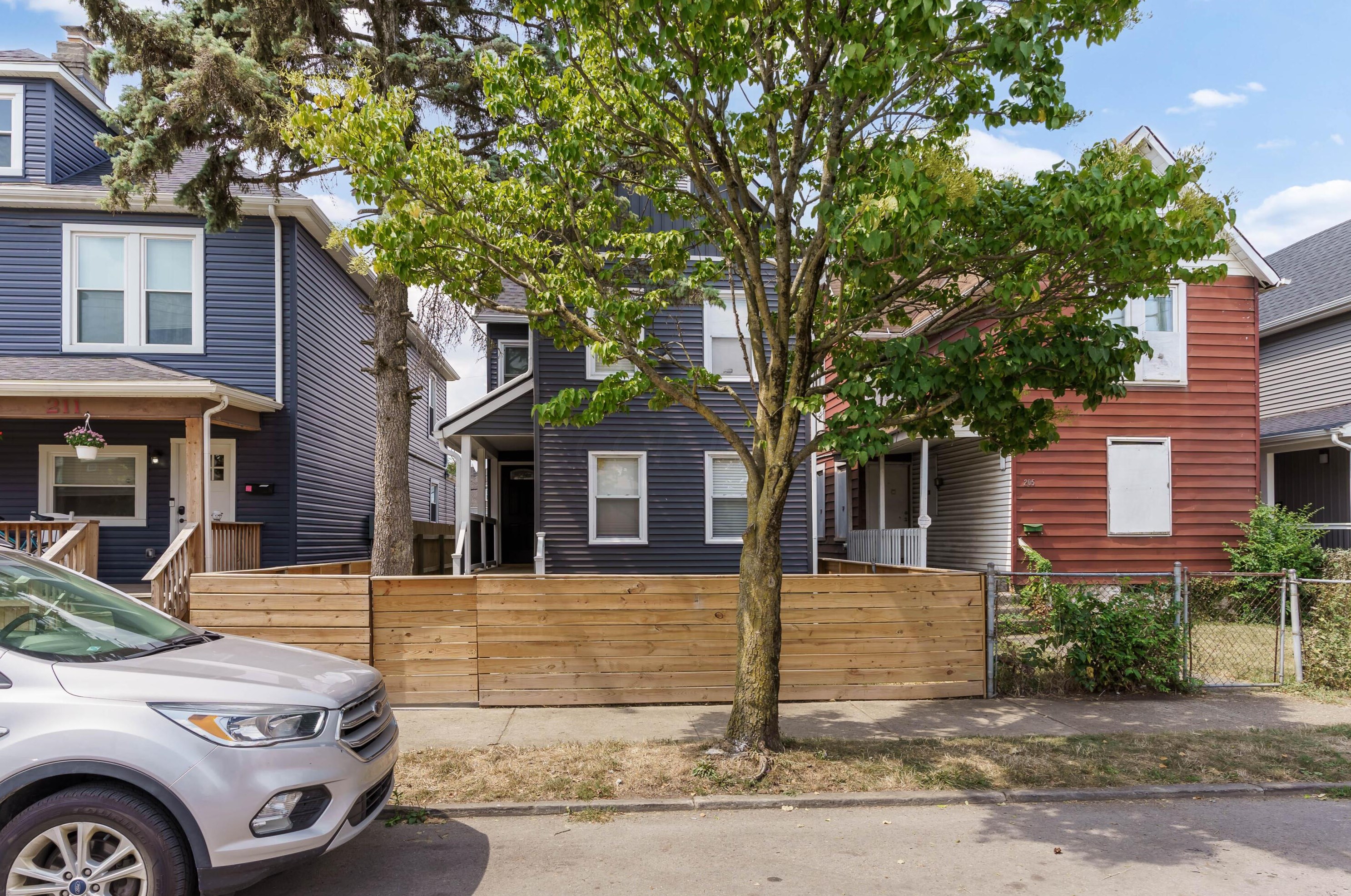 207 Hawkes Ave, Columbus, OH 43223-1533