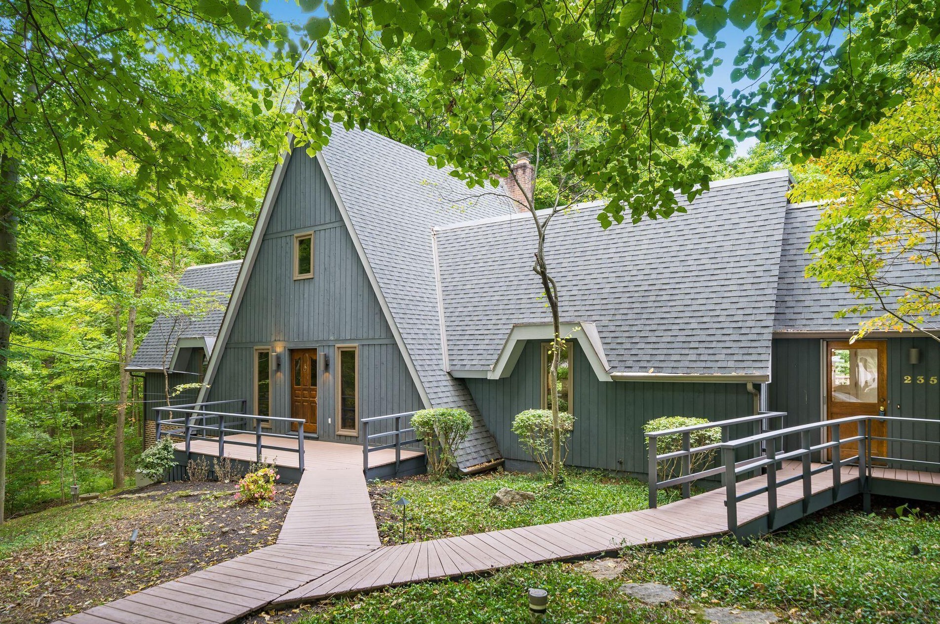 235 Indian Run Dr, Dublin, OH 43017
