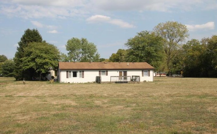 15293 State Route 104, Ashville, OH 43103