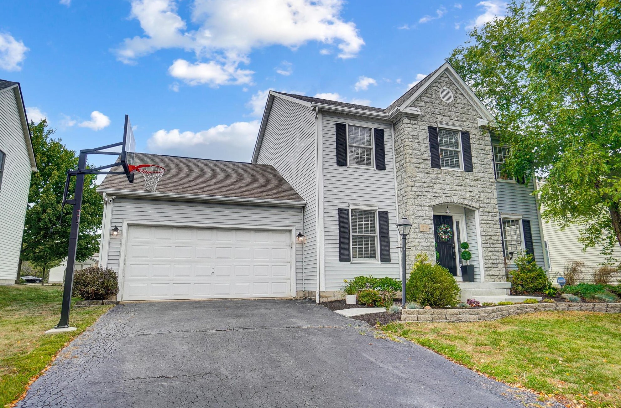 211 Tar Heel Dr, Delaware, OH 43015