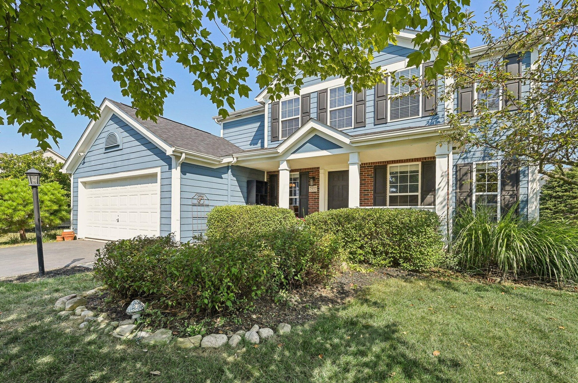 7537 Marston Ln, Dublin, OH 43016-7028