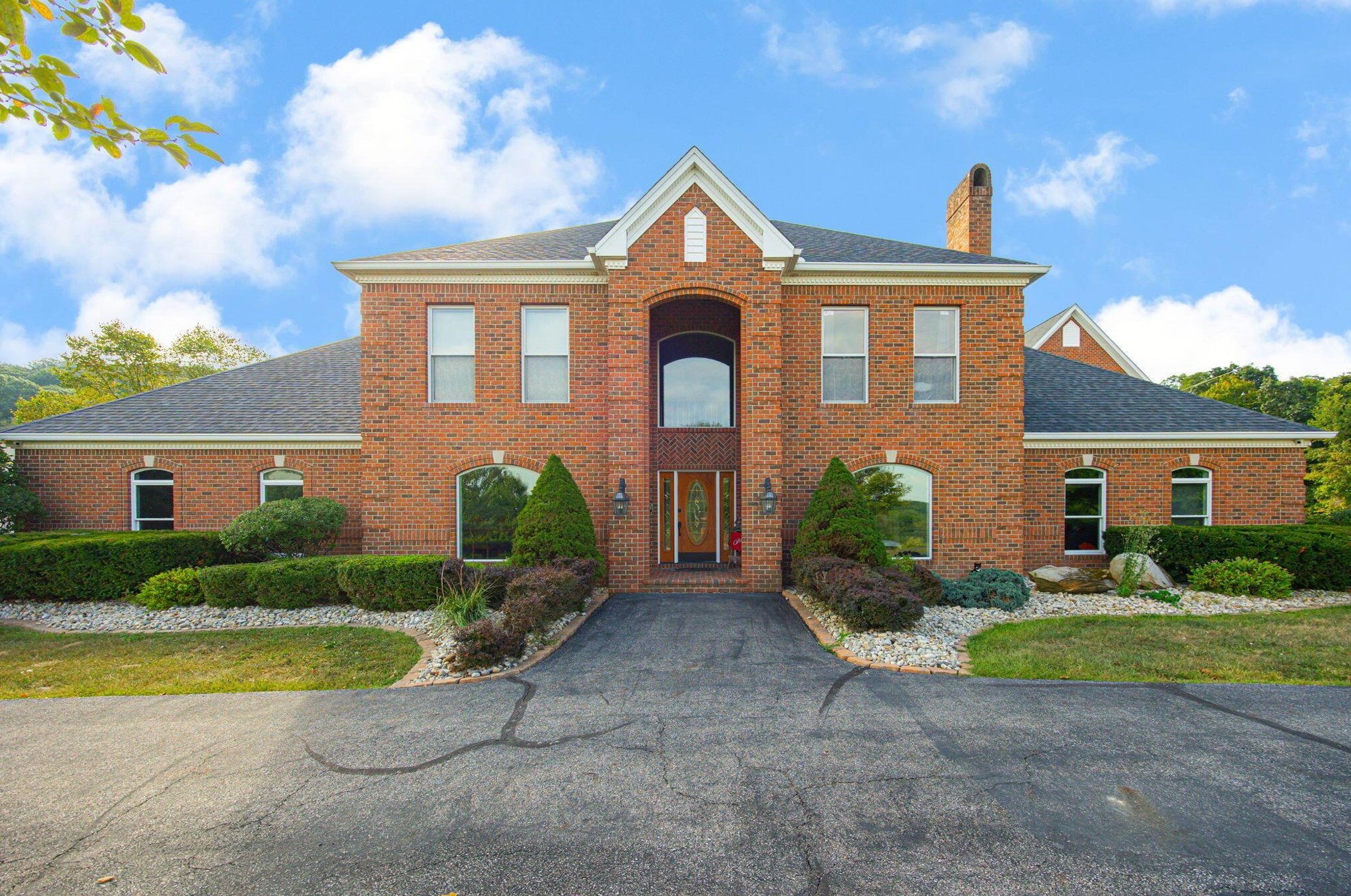 2300 Stonewall Cemetery Rd Sw, Lancaster, OH 43130
