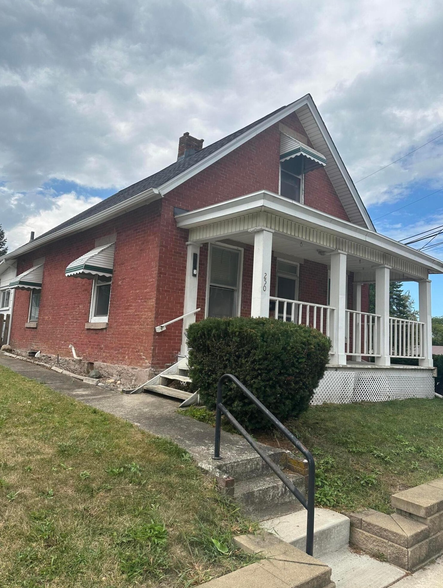 250 E William St, Delaware, OH 43015