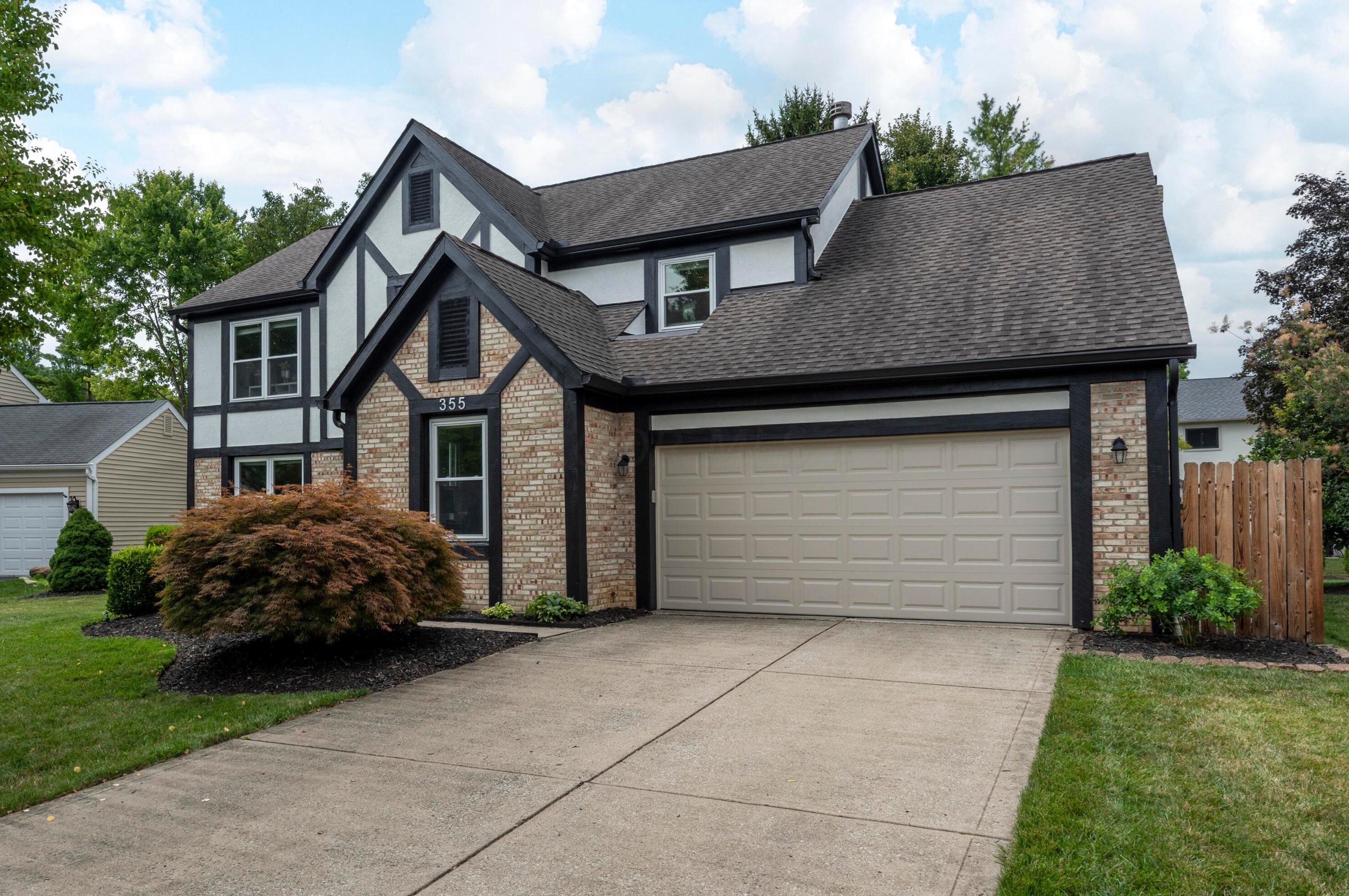 355 Ashworth Ct, Dublin, OH 43017