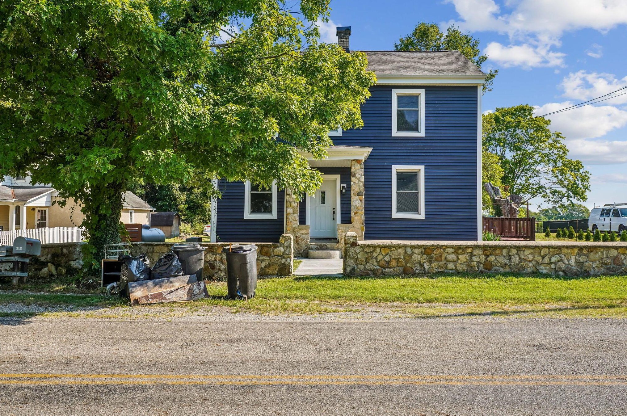 6080 Pickerington Rd, Carroll, OH 43112