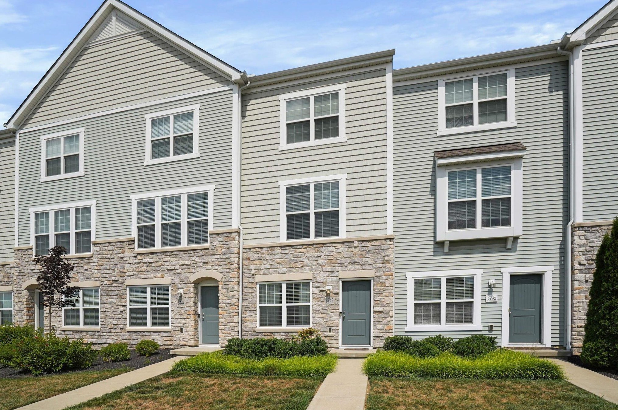 5742 Hayden Run Blvd, Dublin, OH 43016