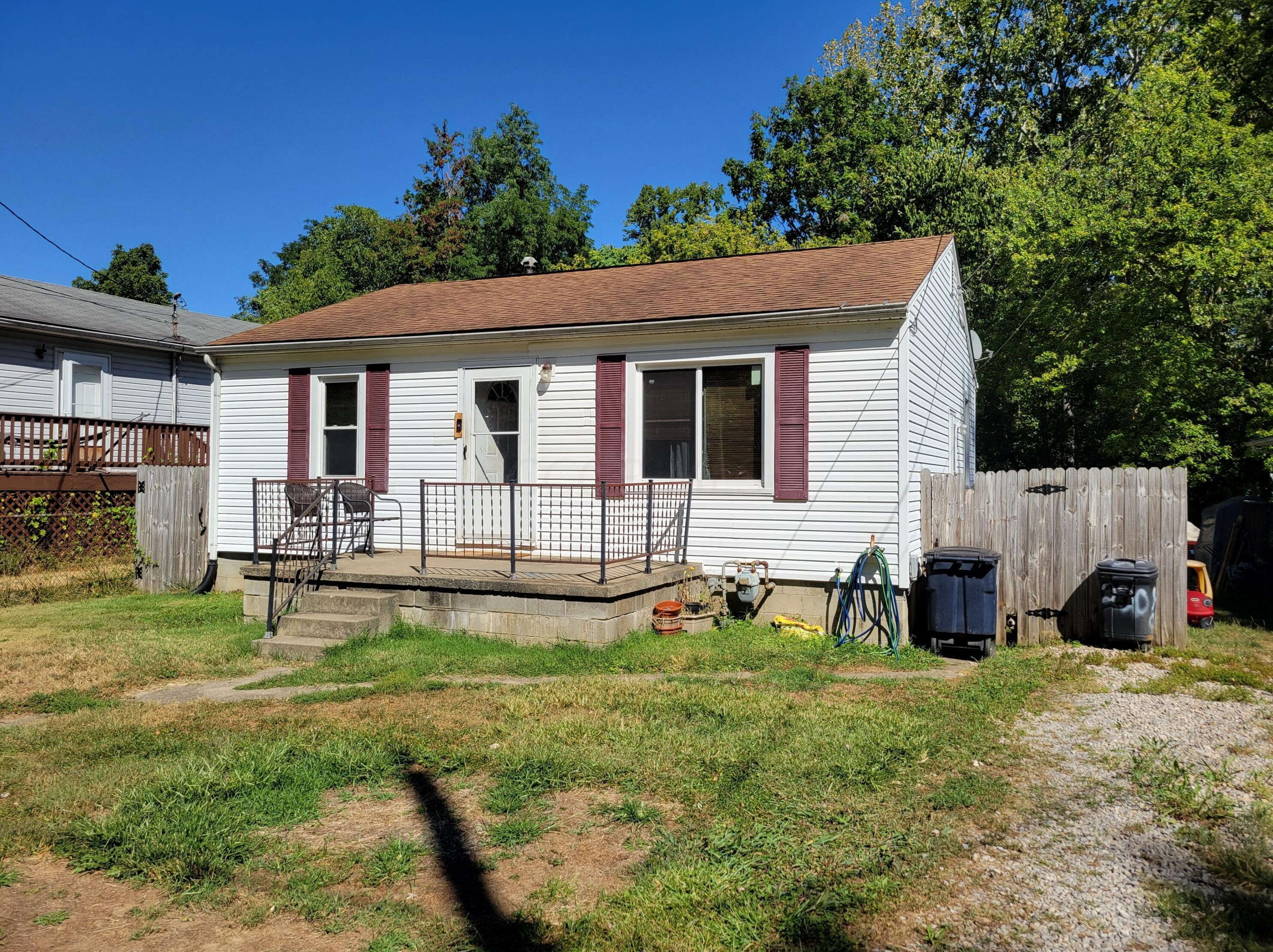 220 S Baker Ave, Lancaster, OH 43130