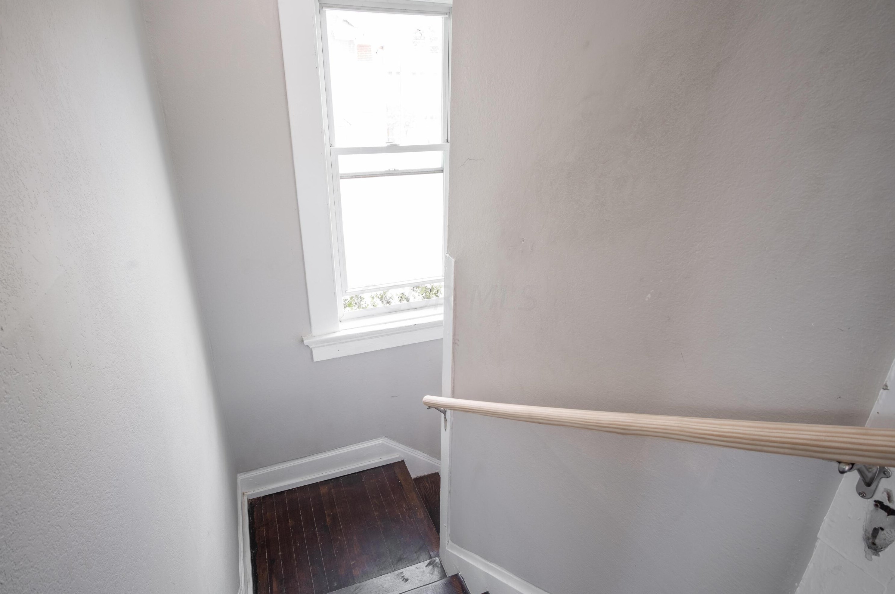 1521 Hamlet St, Columbus OH 43201-3537 exterior