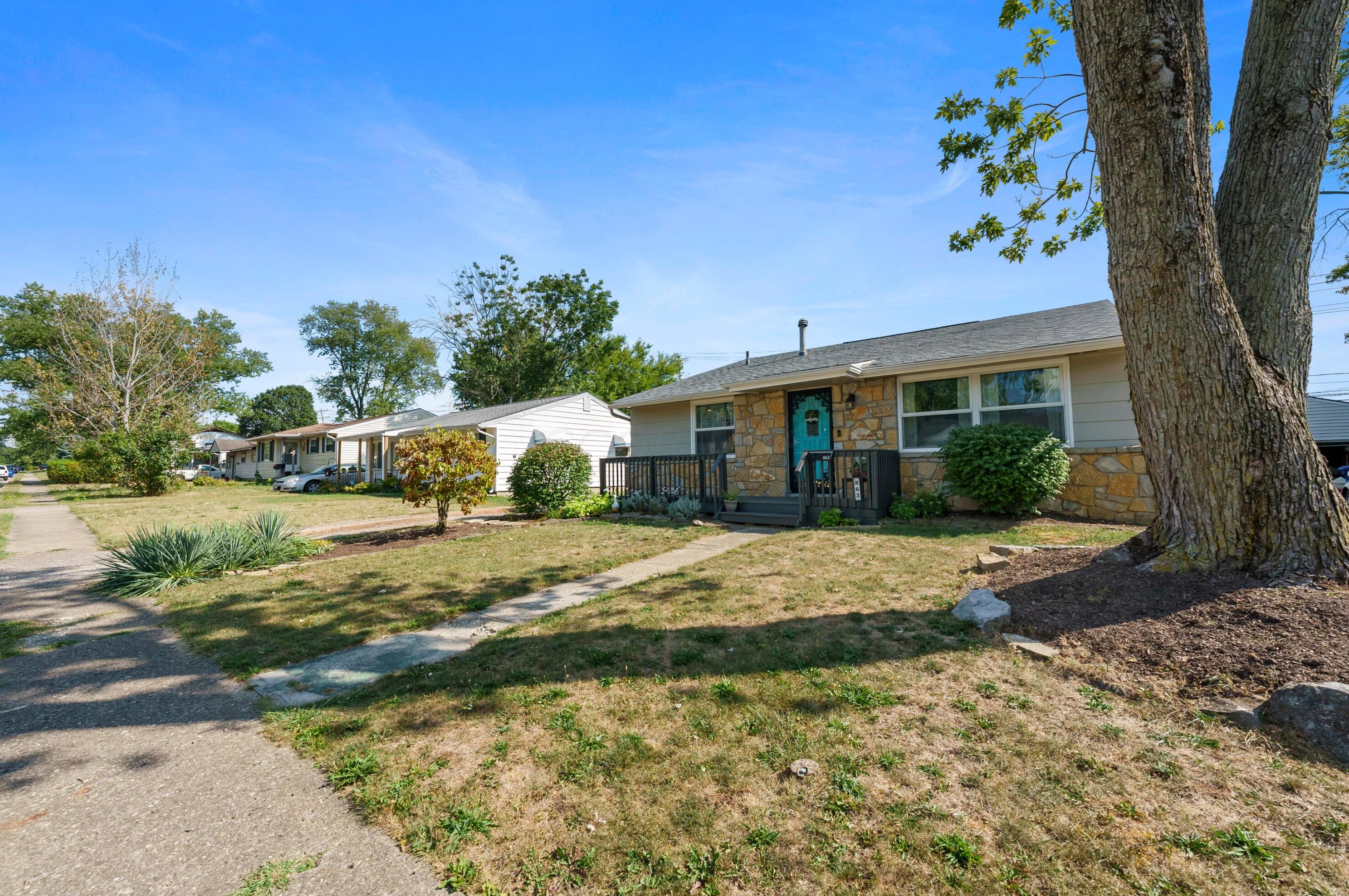 863 Strimple Ave, Columbus, OH 43229-5037
