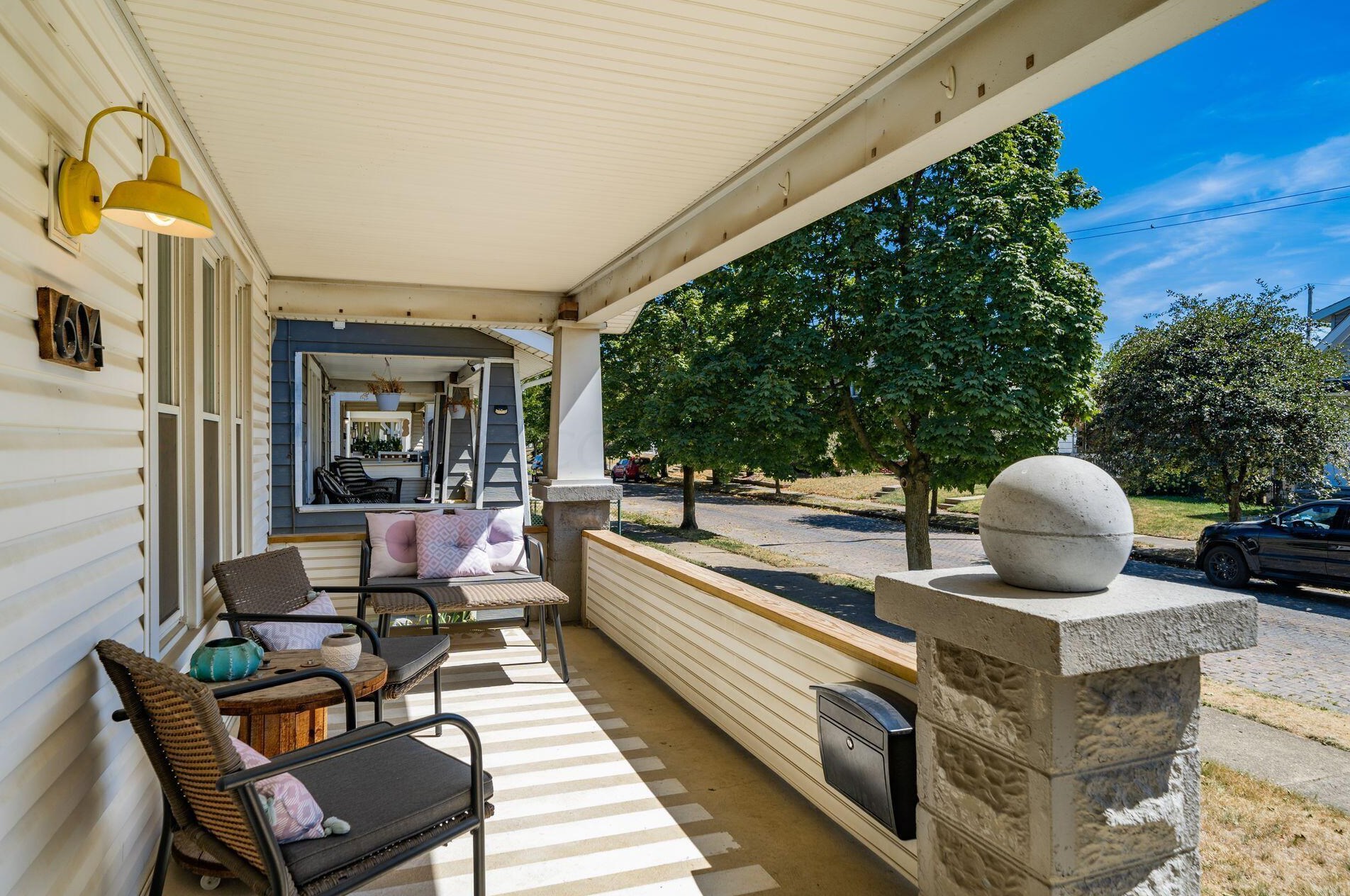 604 Sheldon Ave, Columbus, OH 43207-1350