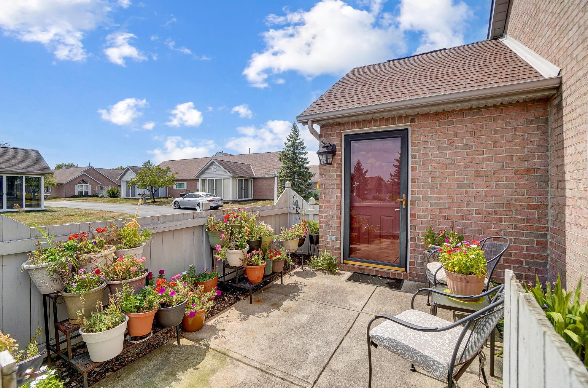 2497 Meadow Glade Dr, Hilliard, OH 43026