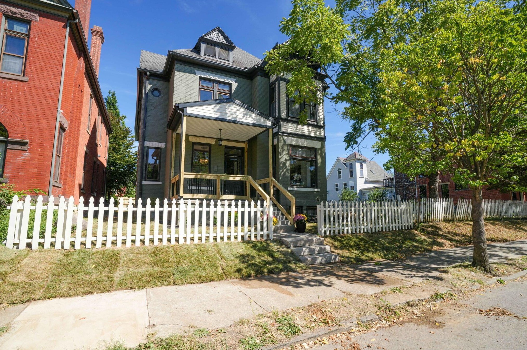914 Franklin Ave, Sharon Township, OH 43205