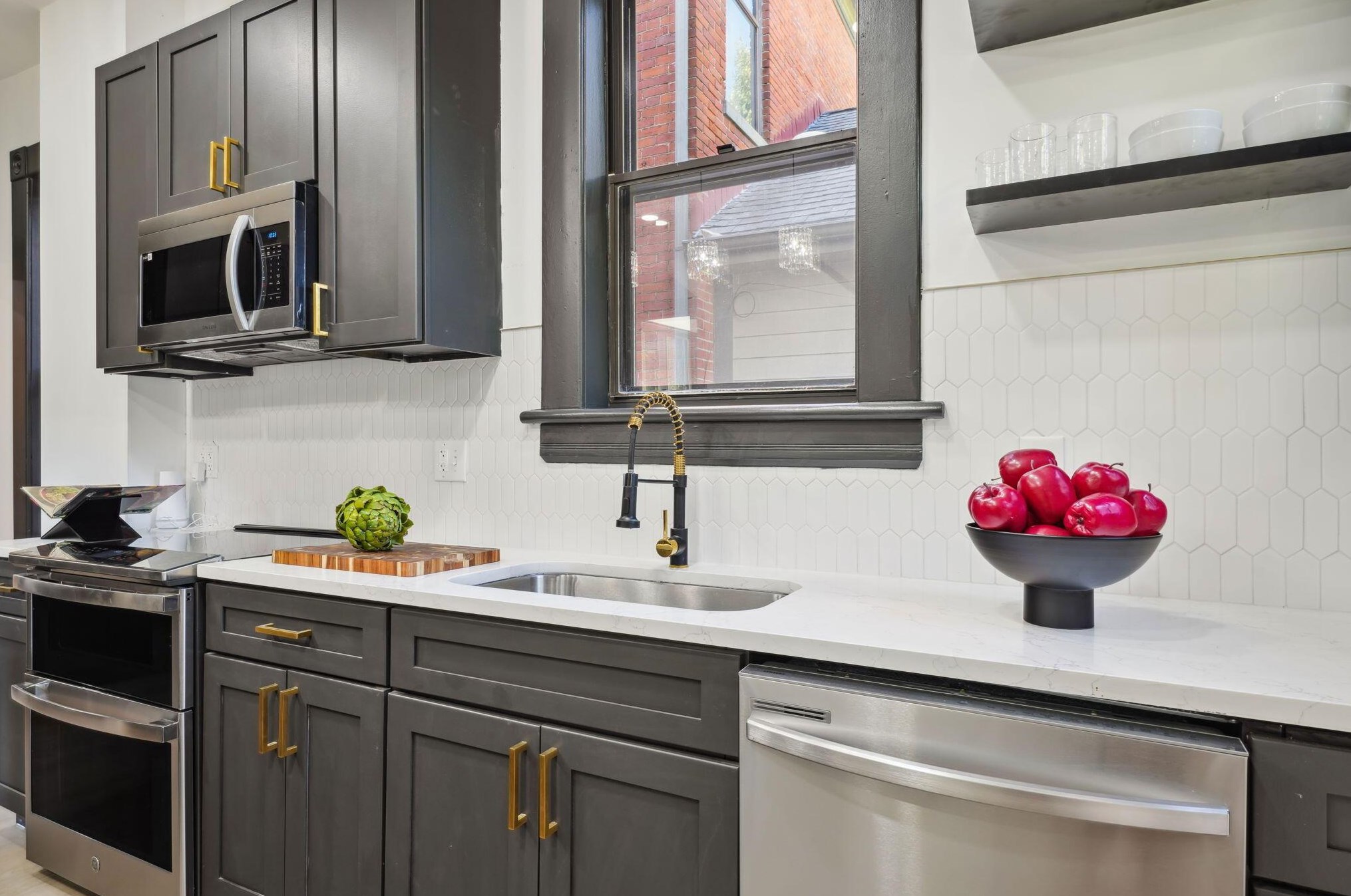 914 Franklin Ave, Columbus OH 43205-1240 exterior