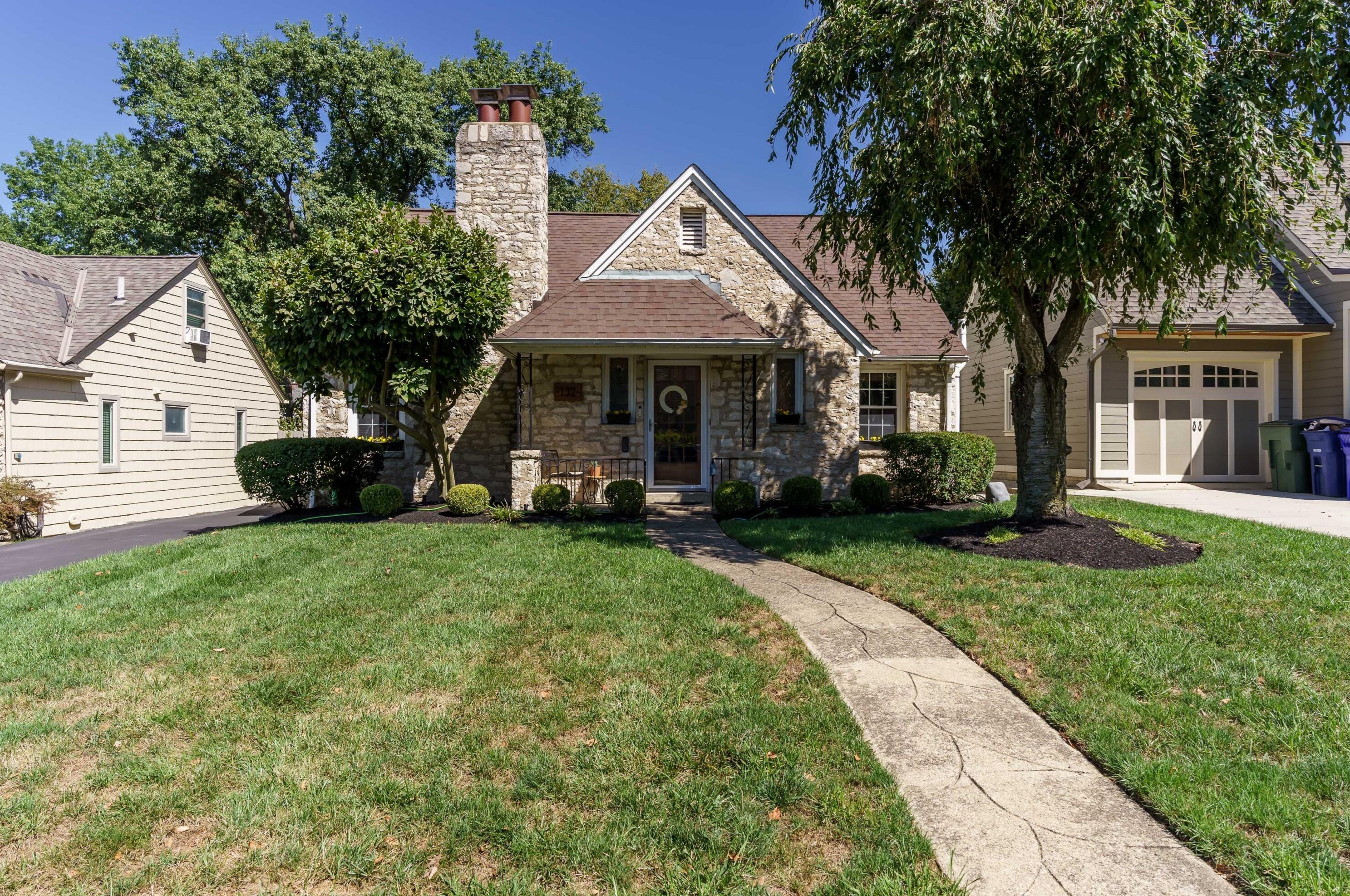 132 Nottingham Rd, Columbus, OH 43214-2038