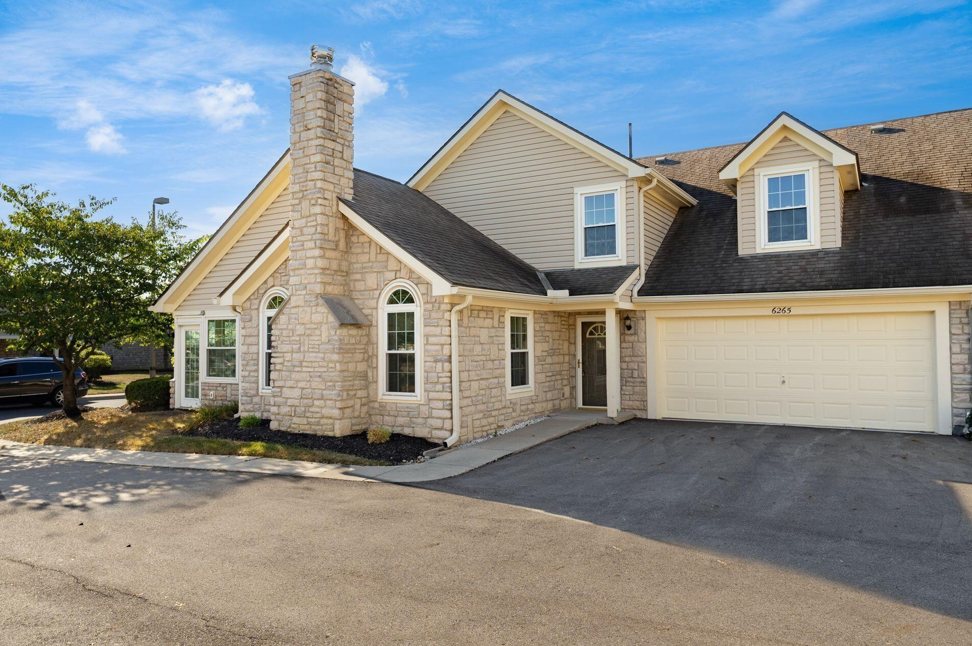 6265 Hampton Green Pl, Dublin, OH 43016