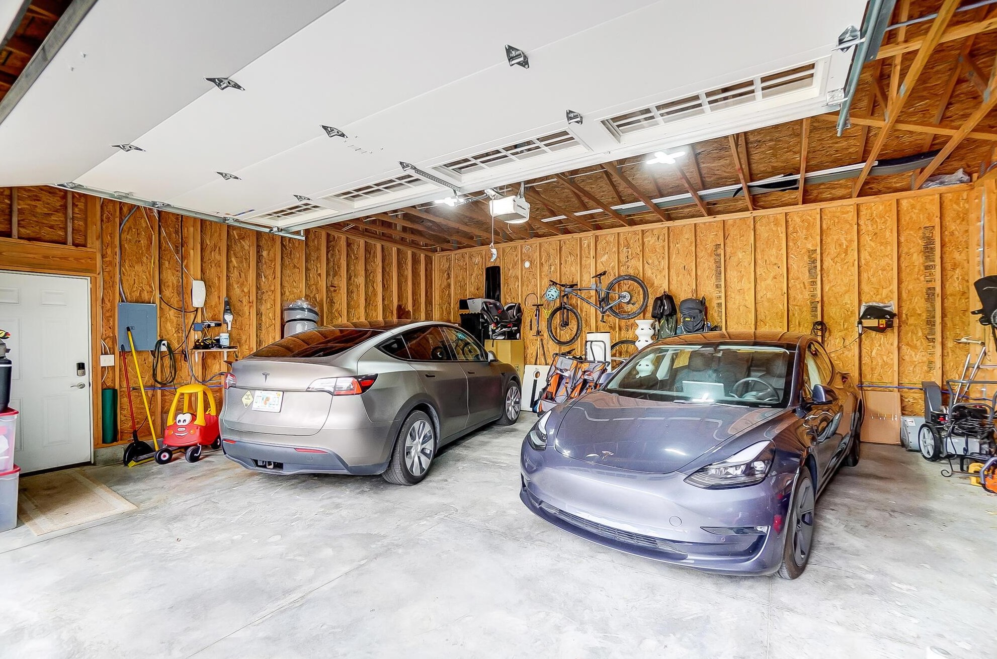 687 Shrine Rd, Springfield OH  45504-3955 exterior