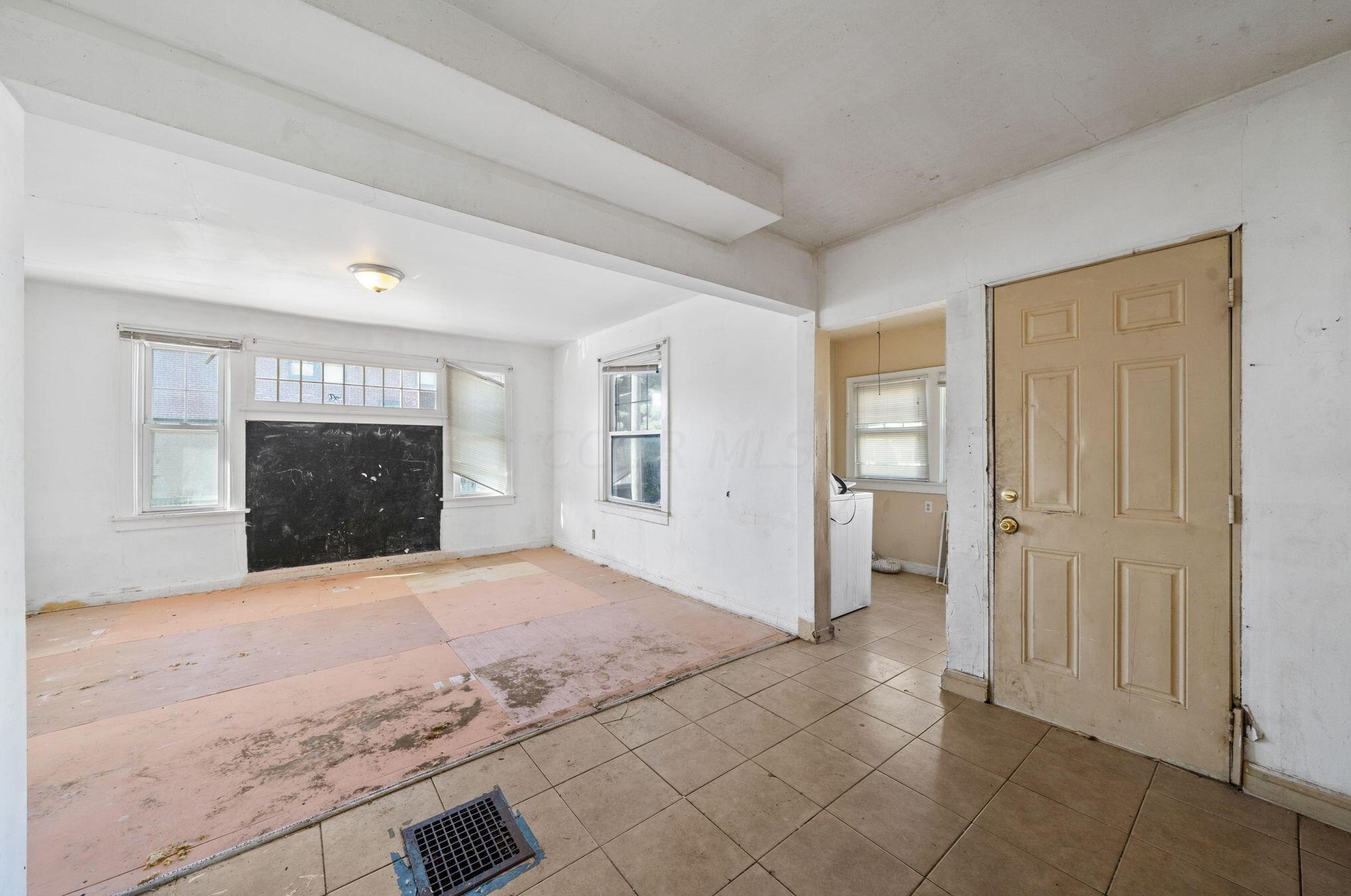 1125 Ohio Ave, Columbus OH 43205-2744 exterior